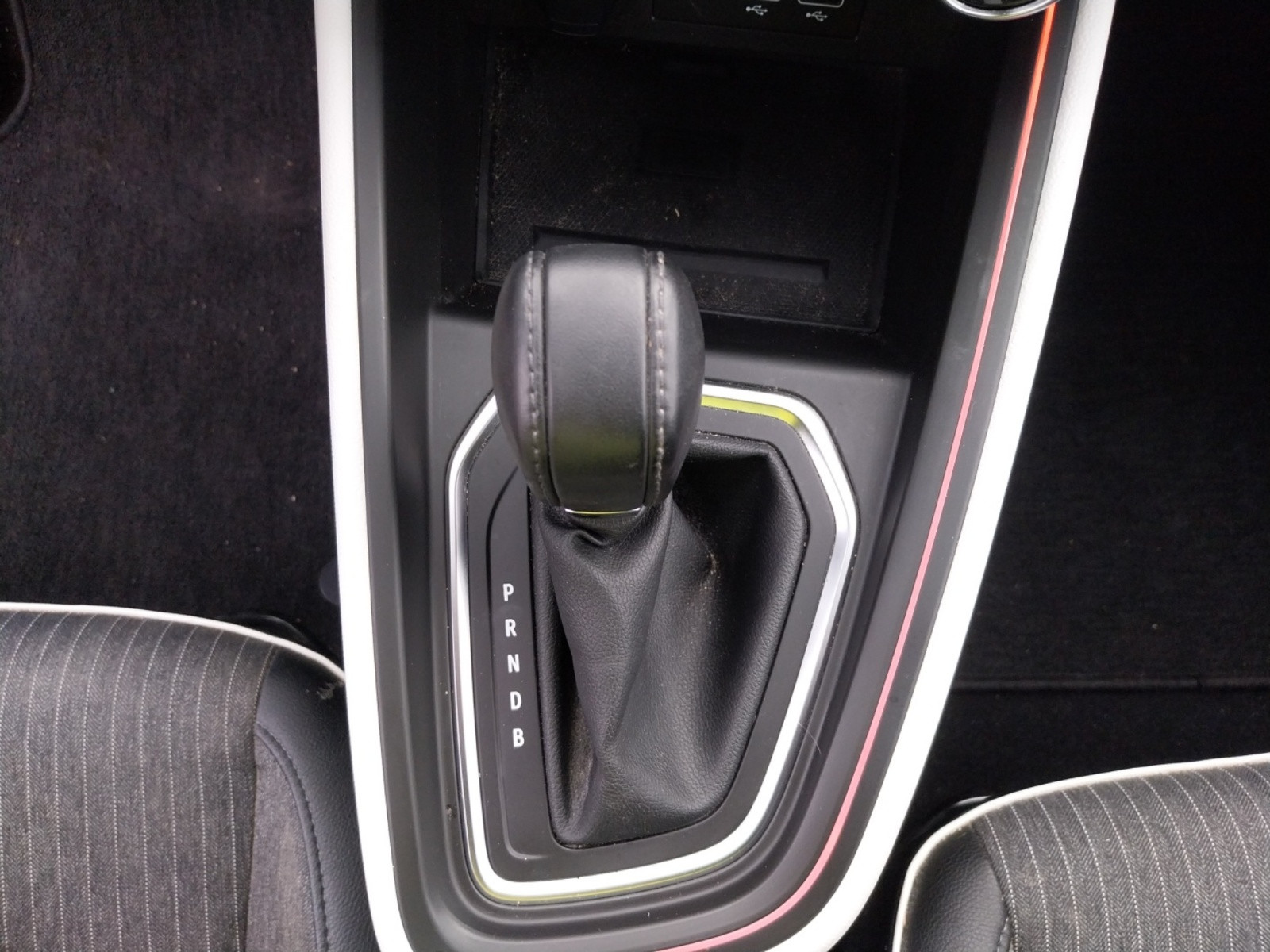Vente en ligne Renault Clio 5 Clio E-Tech full hybrid 145 au prix de 17 490 €