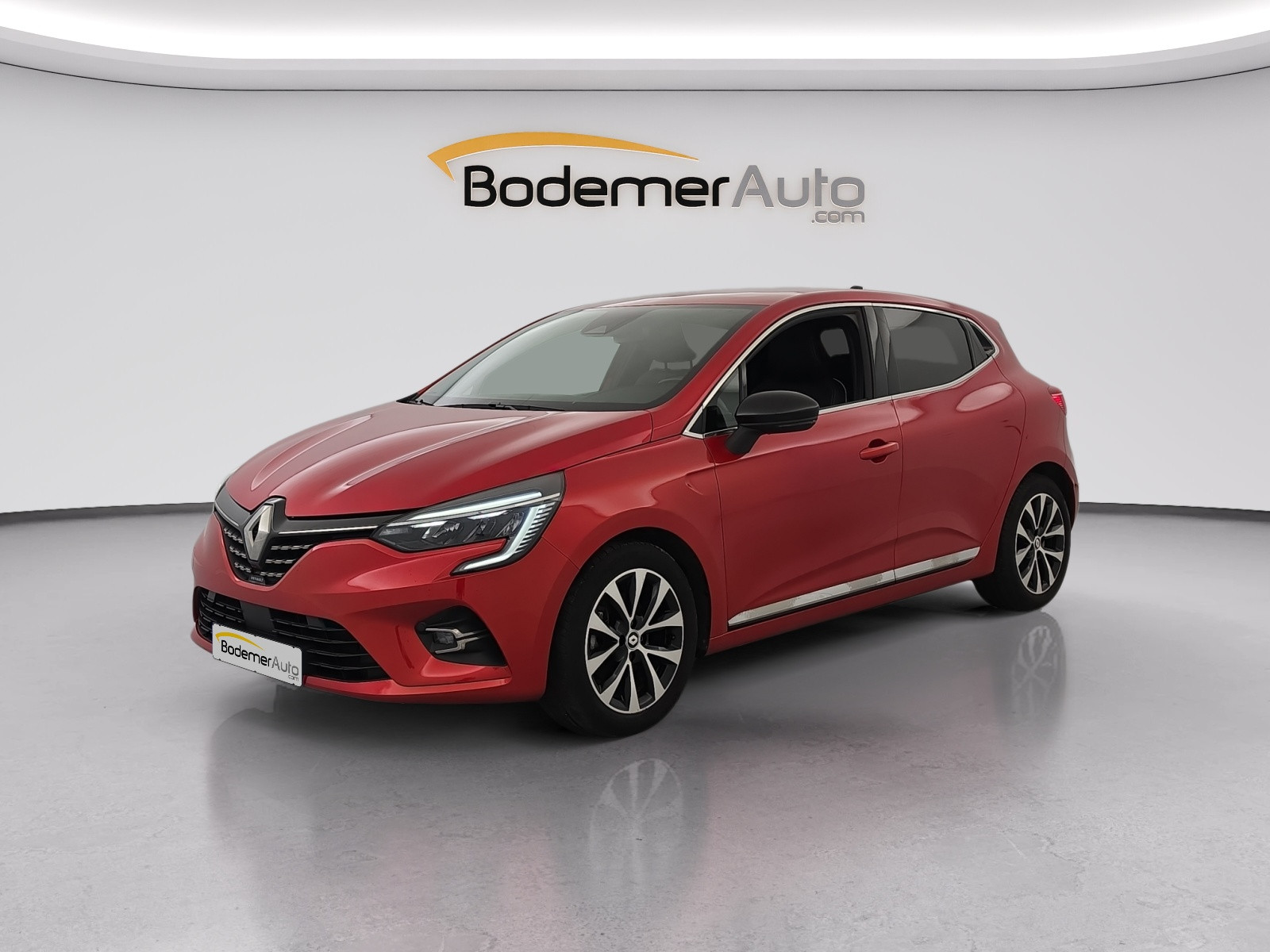Renault Clio 5 Clio E-Tech full hybrid 145 occasion de 2023 en vente à Quimper