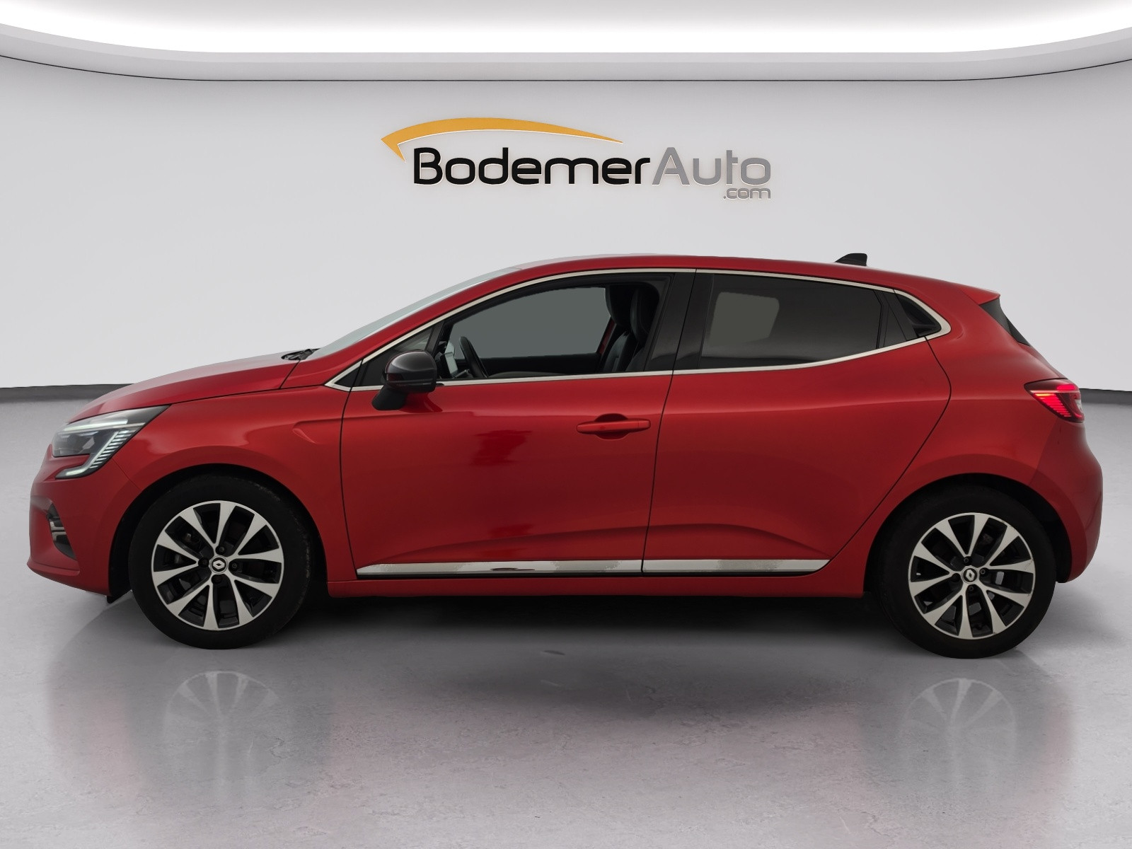 Vente en ligne Renault Clio 5 Clio E-Tech full hybrid 145 au prix de 17 490 €