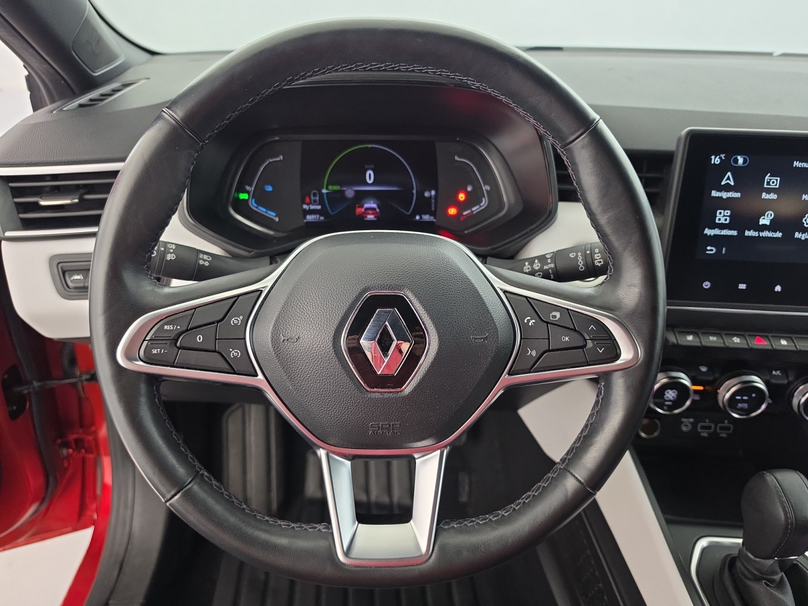 Vente en ligne Renault Clio 5 Clio E-Tech full hybrid 145 au prix de 17 490 €
