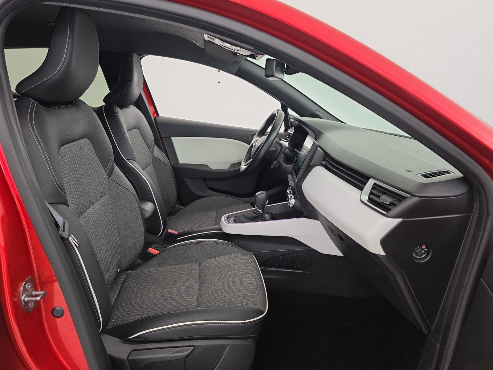 Vente en ligne Renault Clio 5 Clio E-Tech full hybrid 145 au prix de 17 490 €