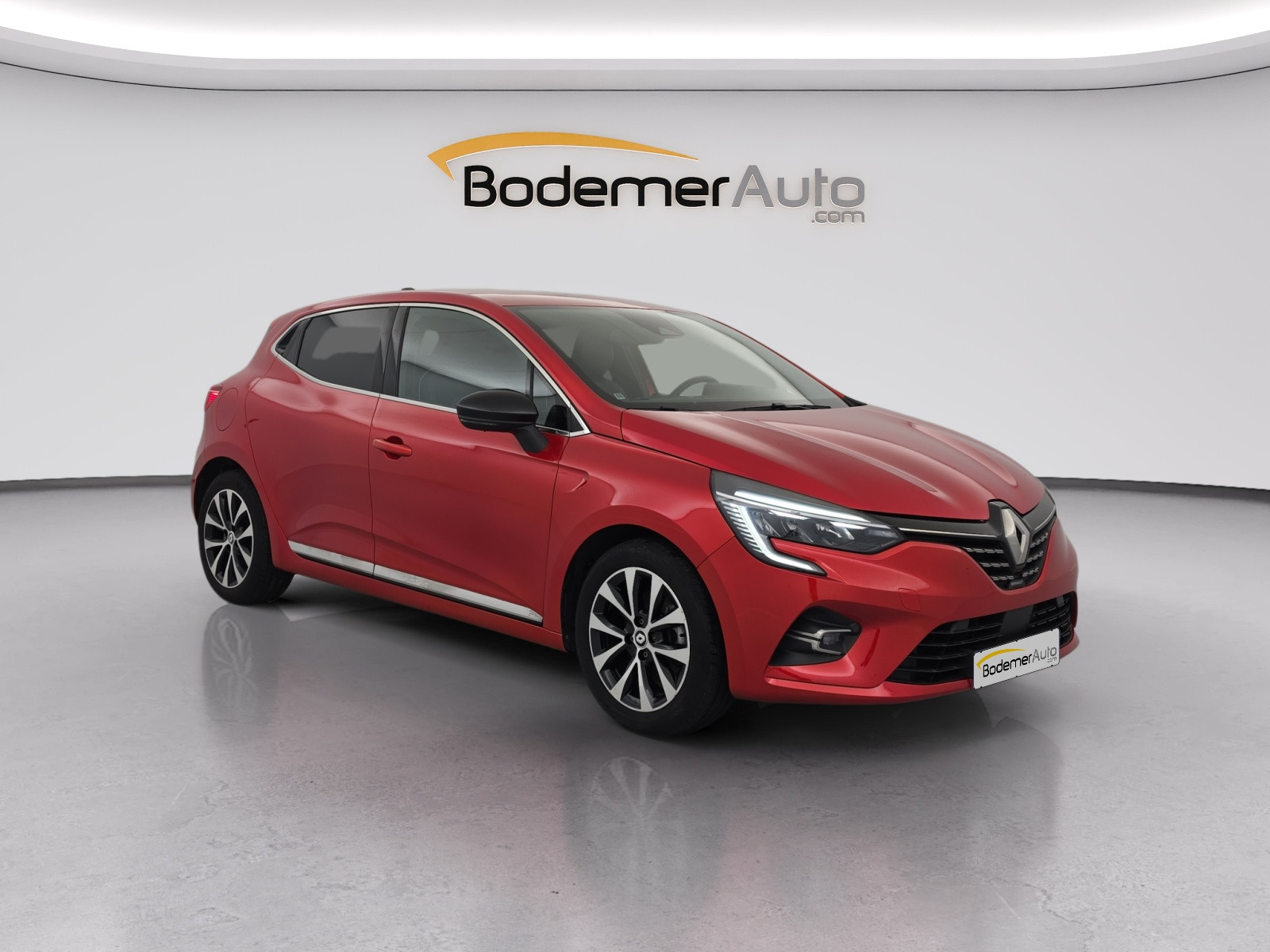 Vente en ligne Renault Clio 5 Clio E-Tech full hybrid 145 au prix de 17 490 €