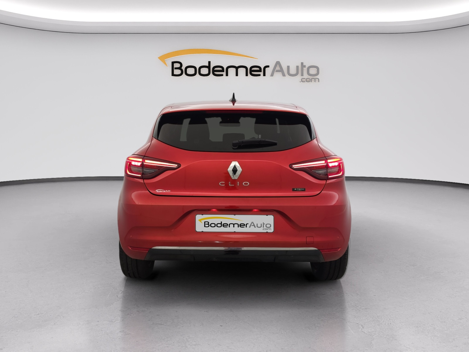 Vente en ligne Renault Clio 5 Clio E-Tech full hybrid 145 au prix de 17 490 €