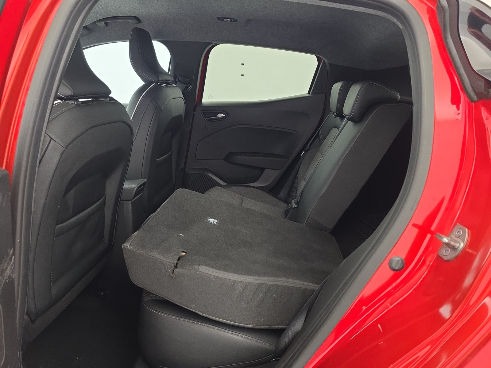 Vente en ligne Renault Clio 5 Clio E-Tech full hybrid 145 au prix de 17 490 €