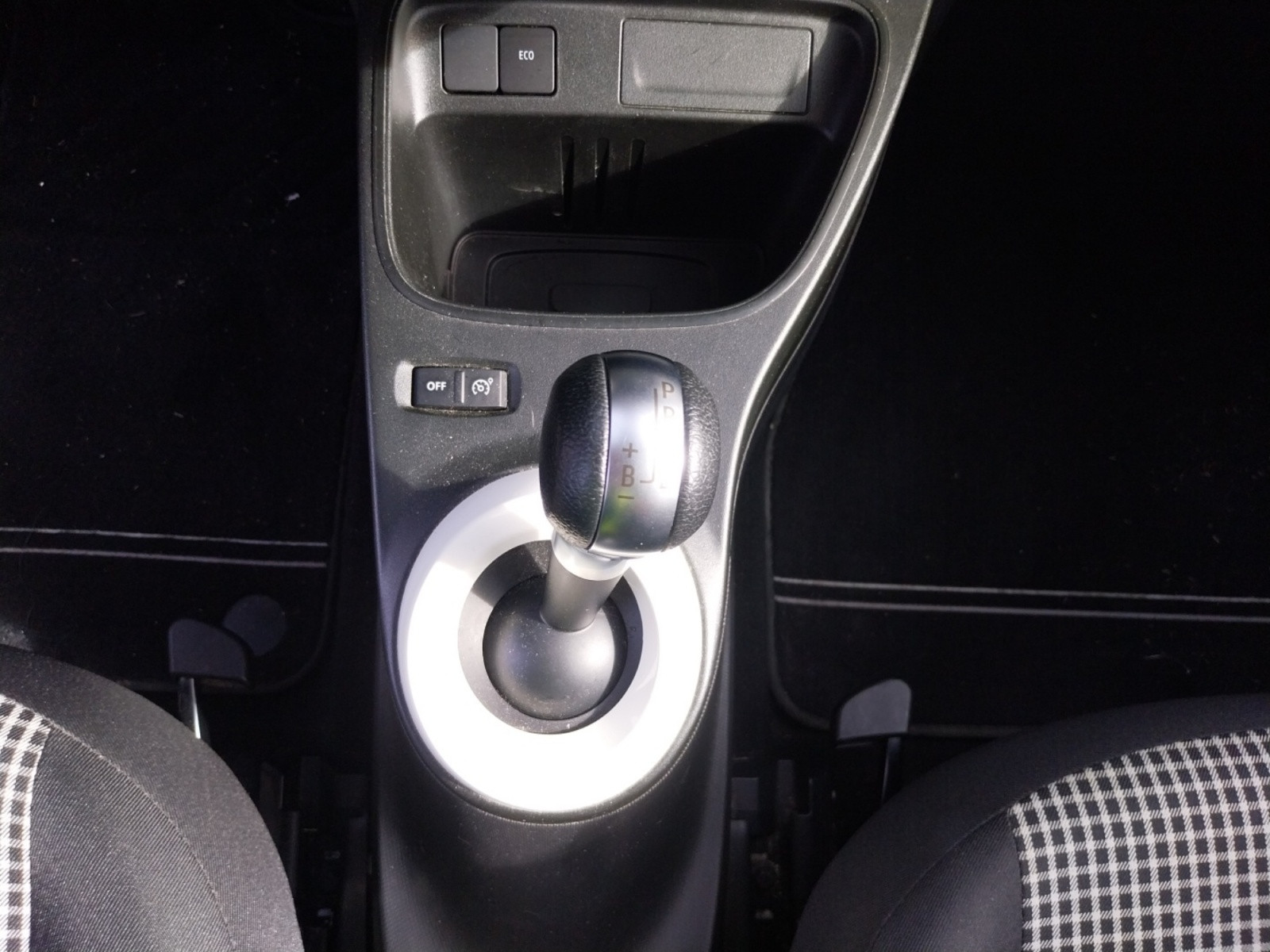 Vente en ligne Renault Twingo Electrique Twingo III E-Tech au prix de 12 990 €