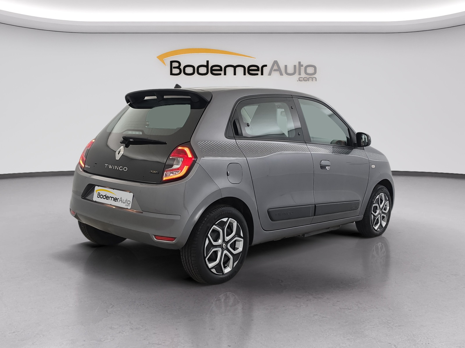 Vente en ligne Renault Twingo Electrique Twingo III E-Tech au prix de 13 990 €