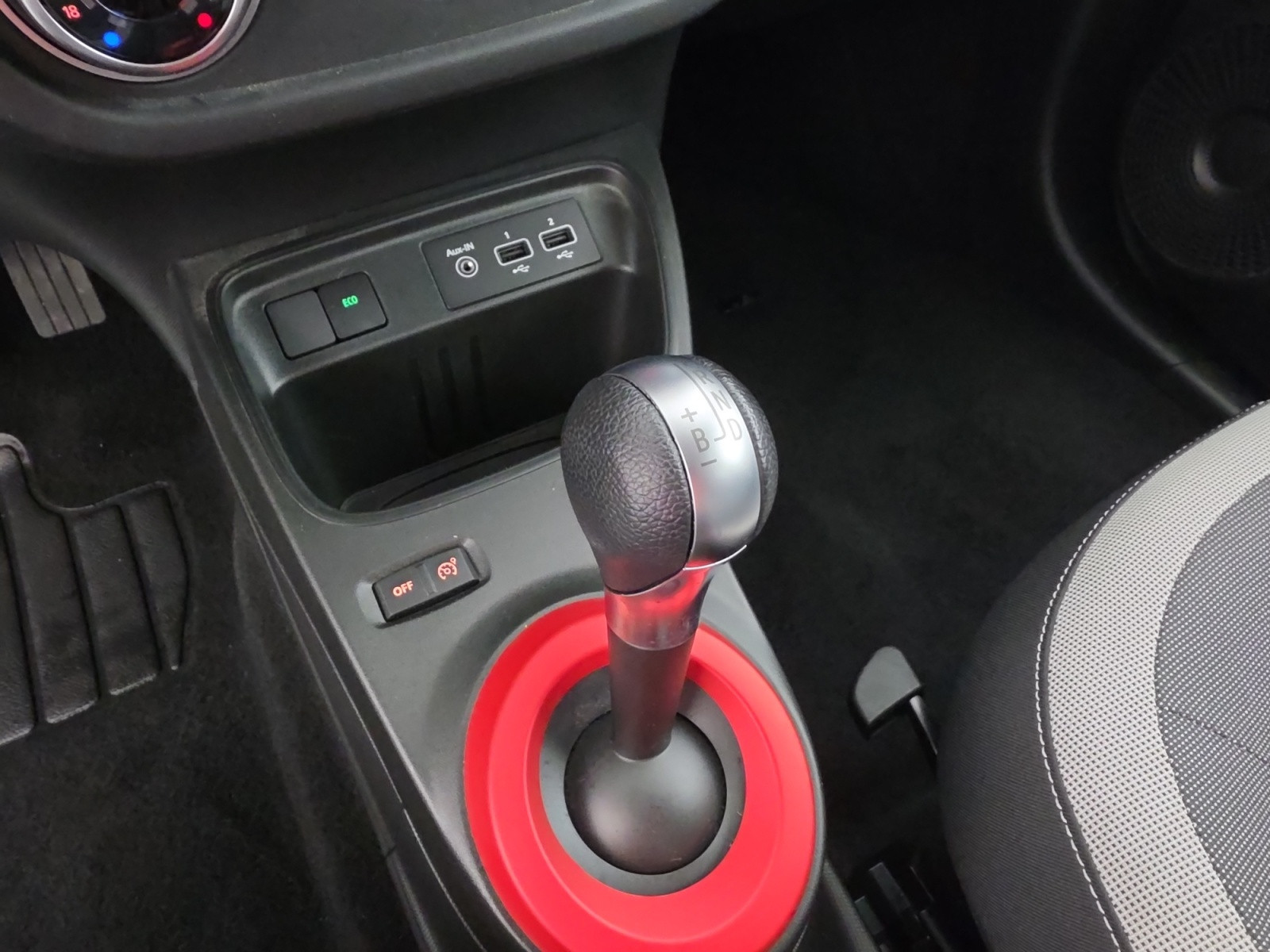Vente en ligne Renault Twingo Electrique Twingo III E-Tech au prix de 13 990 €