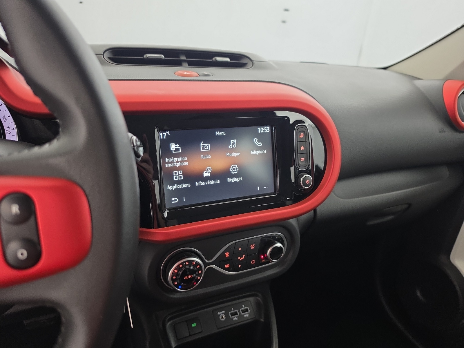 Vente en ligne Renault Twingo Electrique Twingo III E-Tech au prix de 13 990 €