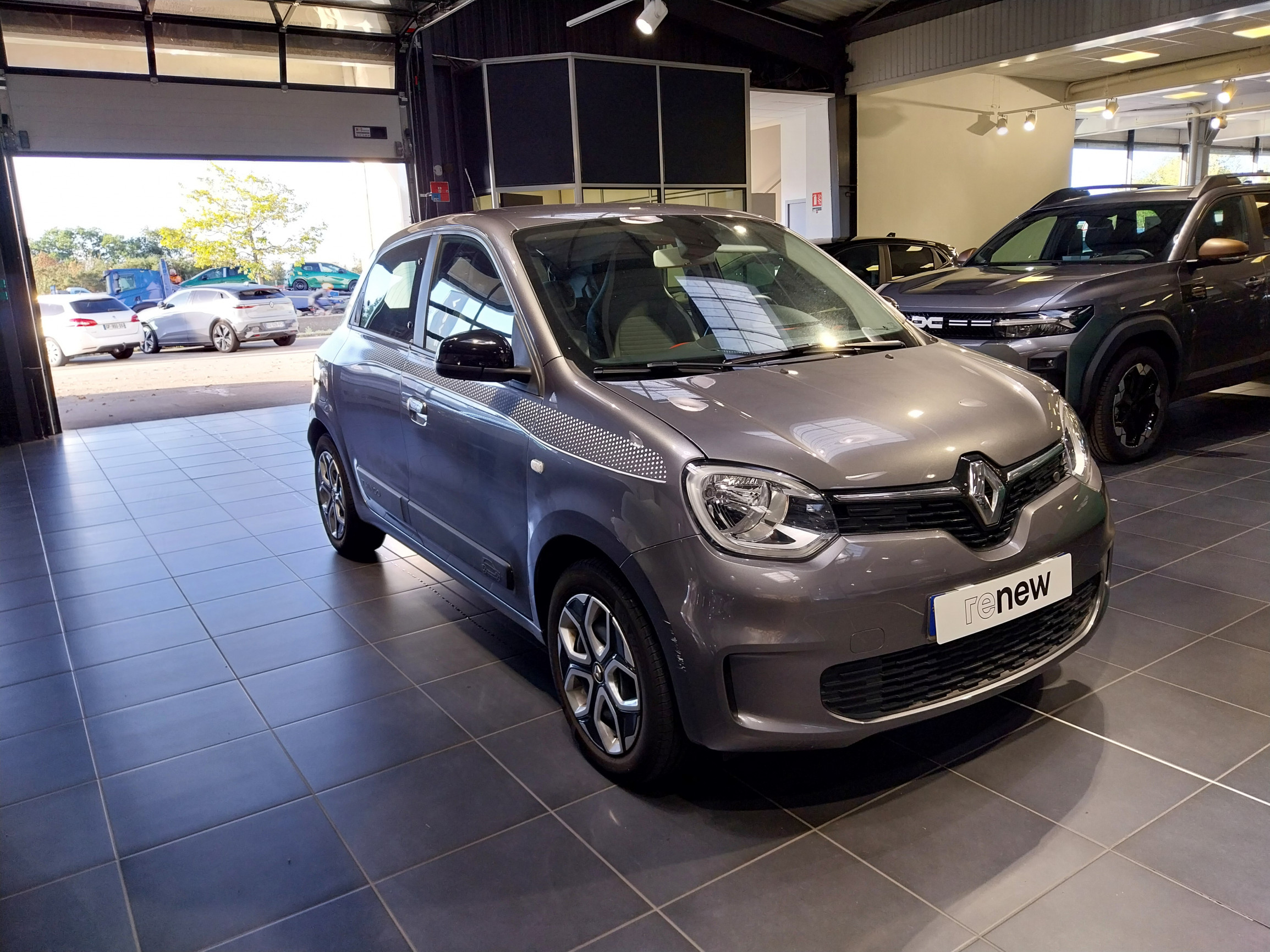 Vente en ligne Renault Twingo Electrique Twingo III E-Tech au prix de 13 990 €