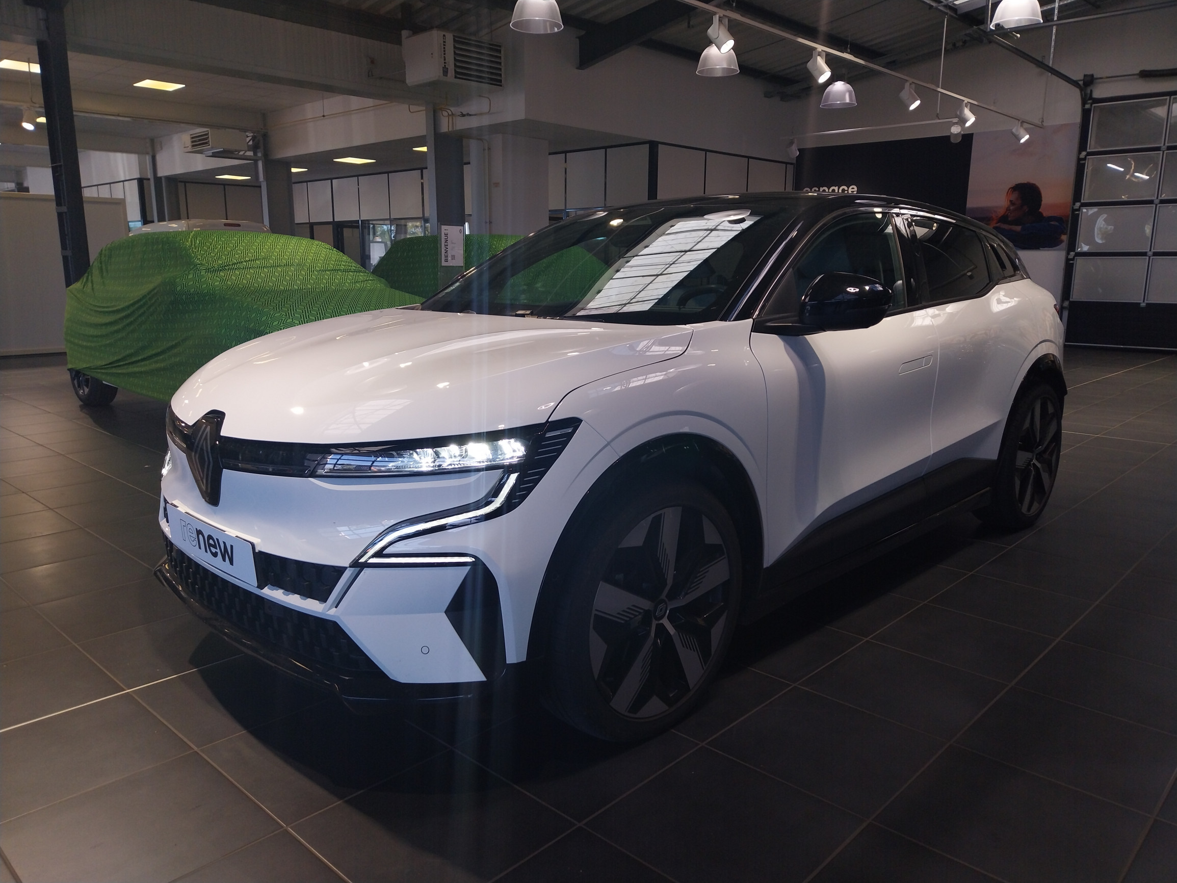 Renault Megane E-Tech  EV60 220 ch super charge occasion de 2023 en vente à Quimper