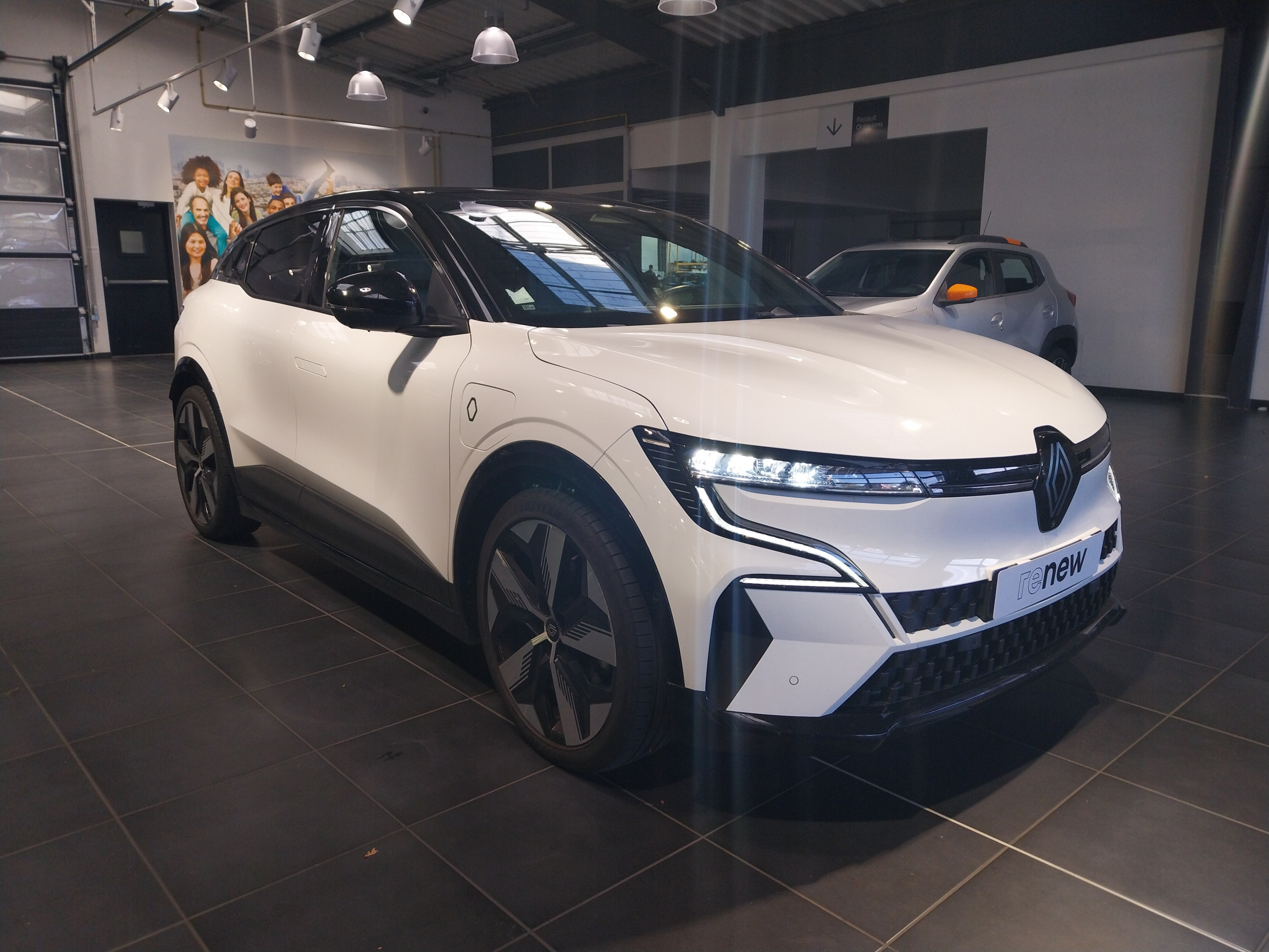 Vente en ligne Renault Megane E-Tech  EV60 220 ch super charge au prix de 27 750 €