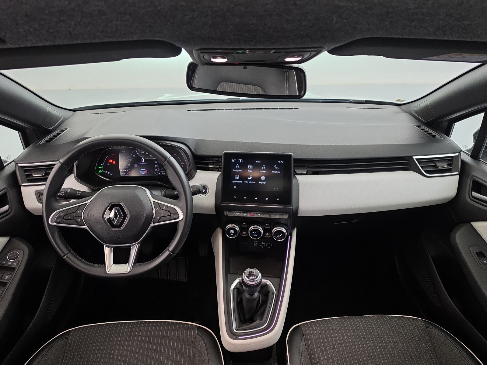 Vente en ligne Renault Clio 5 Clio TCe 90 au prix de 14 990 €