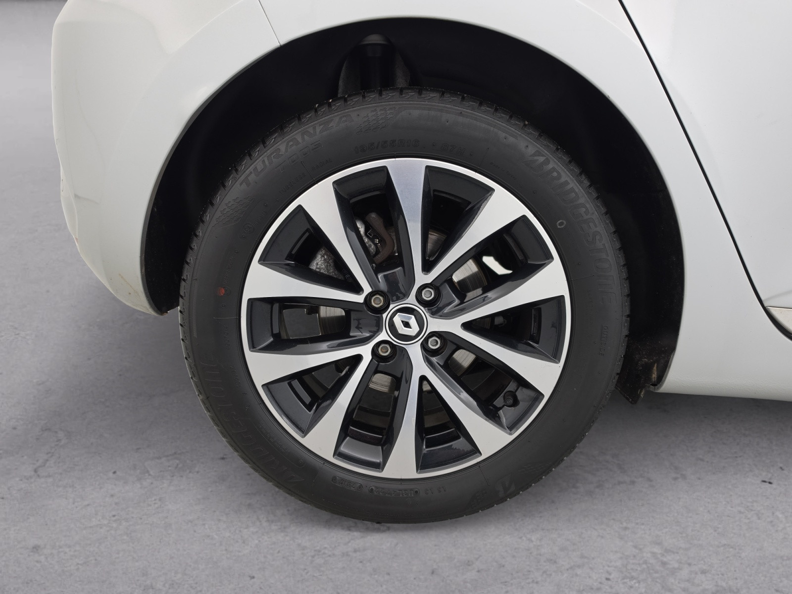 Vente en ligne Renault Clio 5 Clio TCe 90 au prix de 14 990 €
