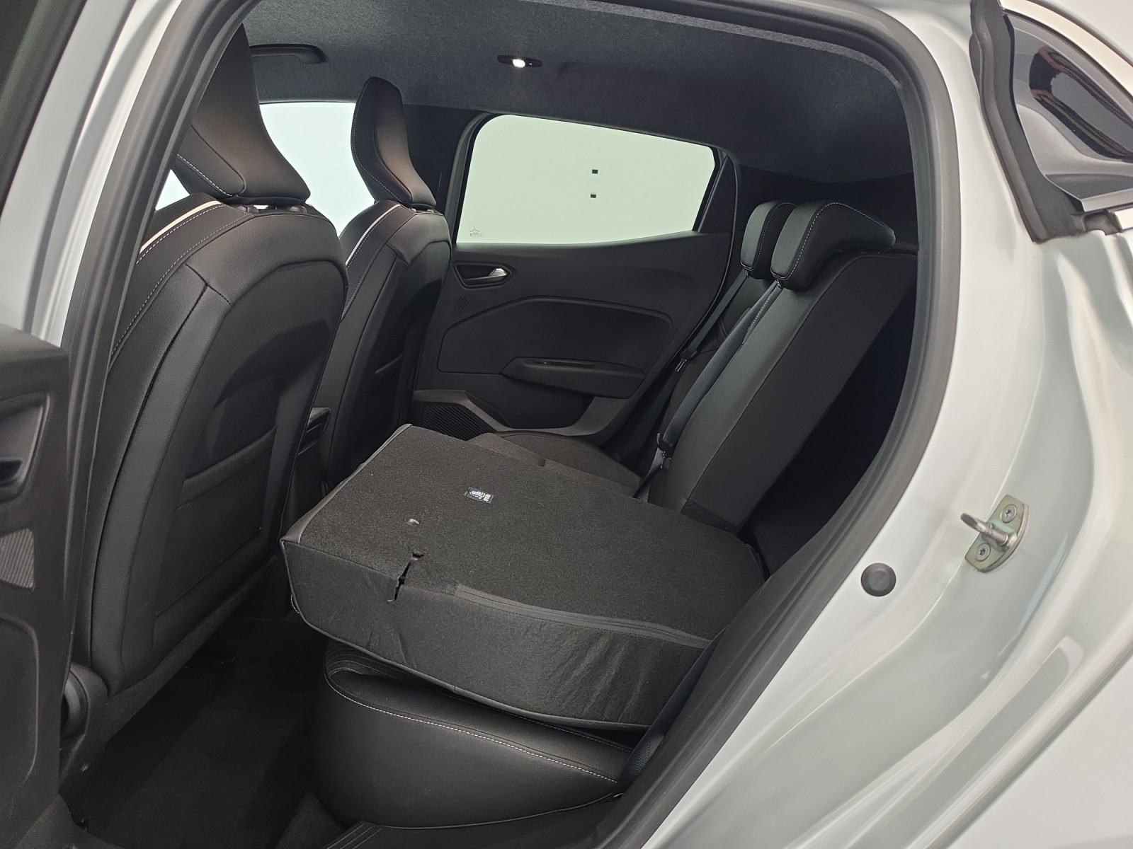 Vente en ligne Renault Clio 5 Clio TCe 90 au prix de 14 990 €