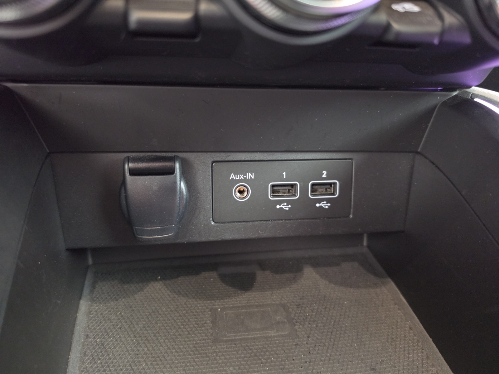 Vente en ligne Renault Clio 5 Clio TCe 90 au prix de 14 990 €