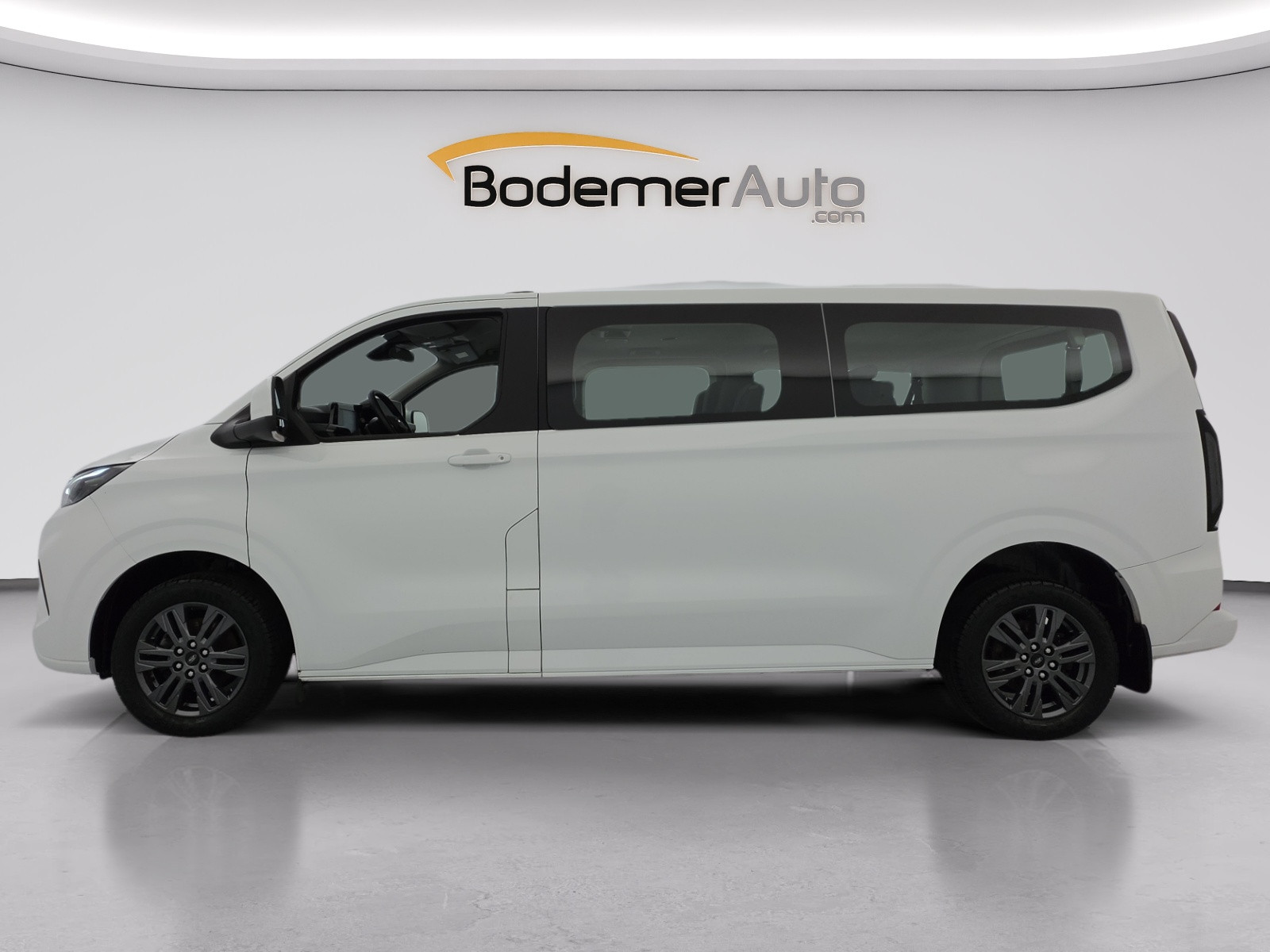 Vente en ligne Ford Tourneo Custom  320 L2H1 2.0 EcoBlue 150 ch au prix de 32 890 €