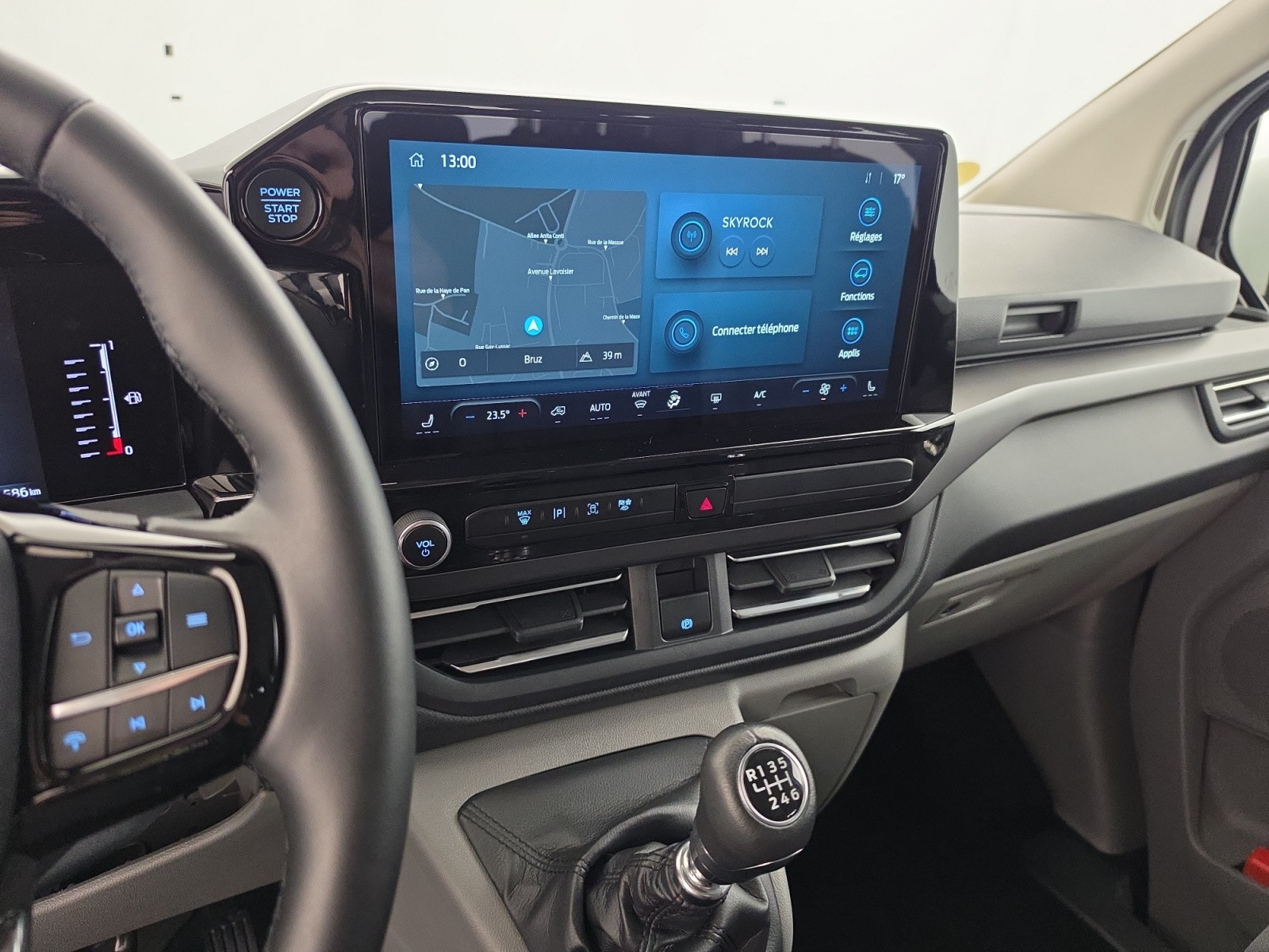 Vente en ligne Ford Tourneo Custom  320 L2H1 2.0 EcoBlue 150 ch au prix de 32 890 €