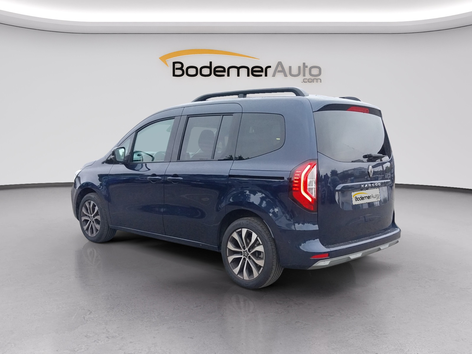 Vente en ligne Renault Kangoo  Blue dCi 115 auto au prix de 34 990 €