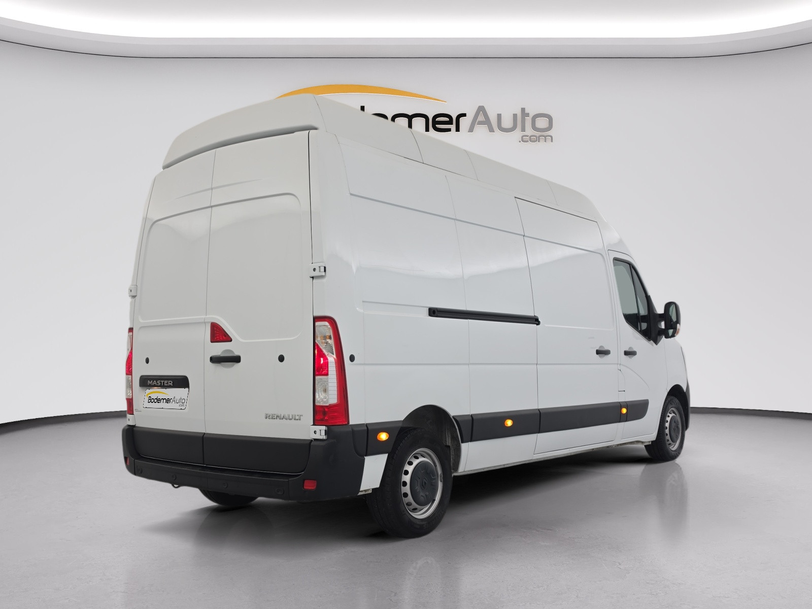 Vente en ligne Renault Master Fourgon MASTER FGN TRAC F3500 L3H3 BLUE DCI 135 au prix de 22 990 €