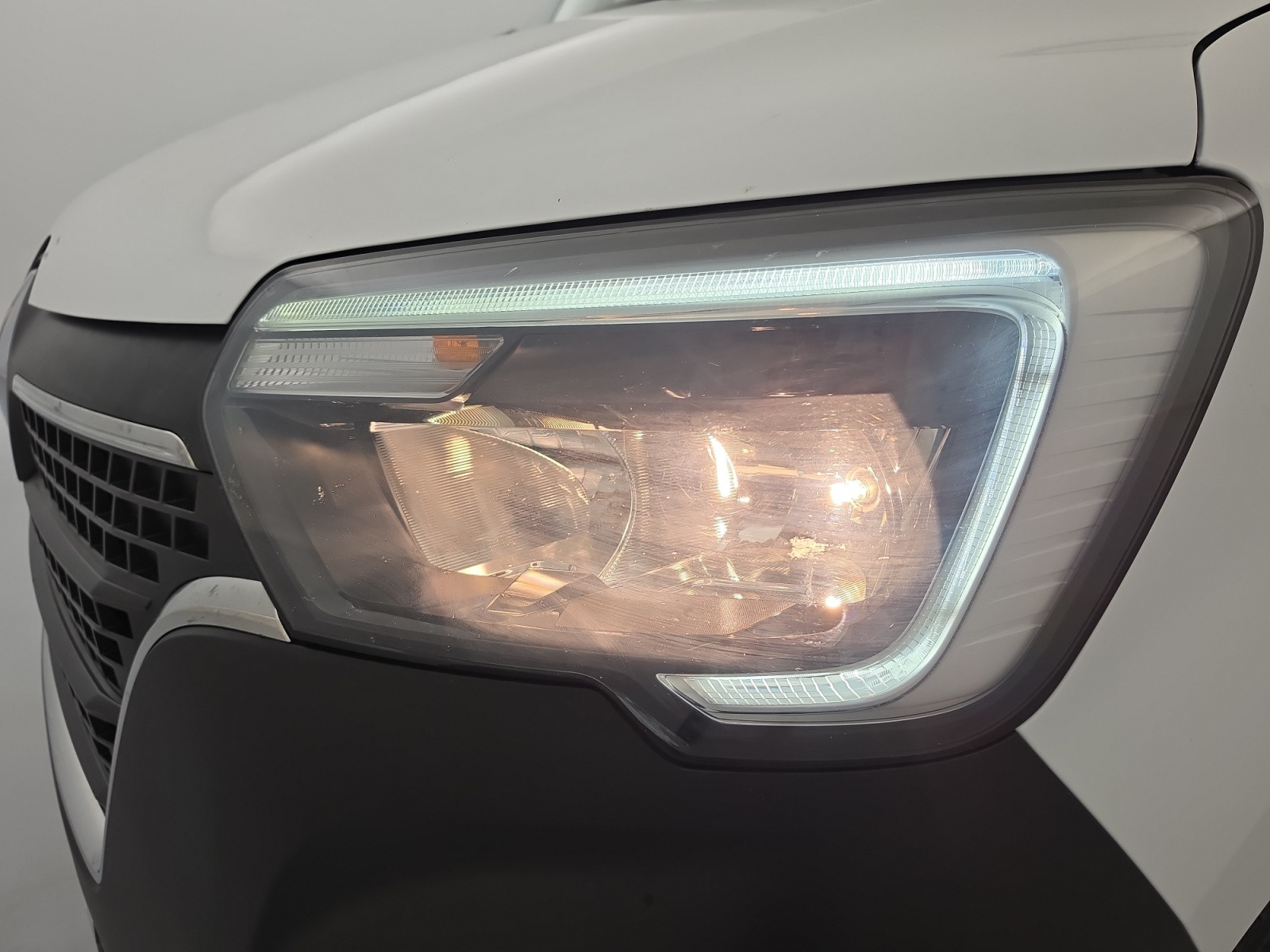 Vente en ligne Renault Master Fourgon MASTER FGN TRAC F3500 L3H3 BLUE DCI 135 au prix de 22 990 €