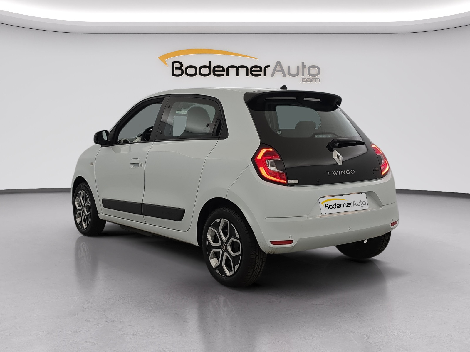 Vente en ligne Renault Twingo Electrique Twingo III E-Tech au prix de 13 990 €