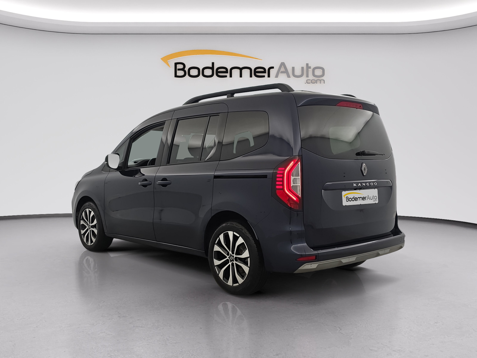 Vente en ligne Renault Kangoo  Blue dCi 115 auto au prix de 34 990 €