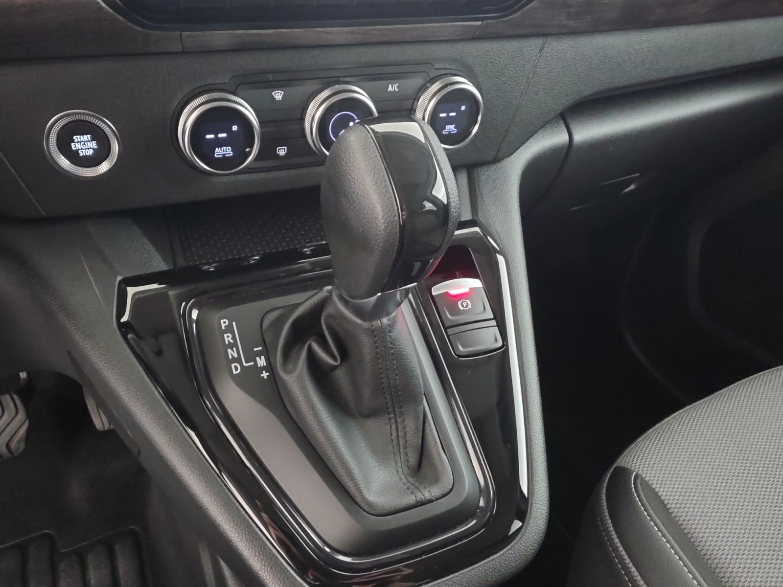 Vente en ligne Renault Kangoo  Blue dCi 115 auto au prix de 34 990 €