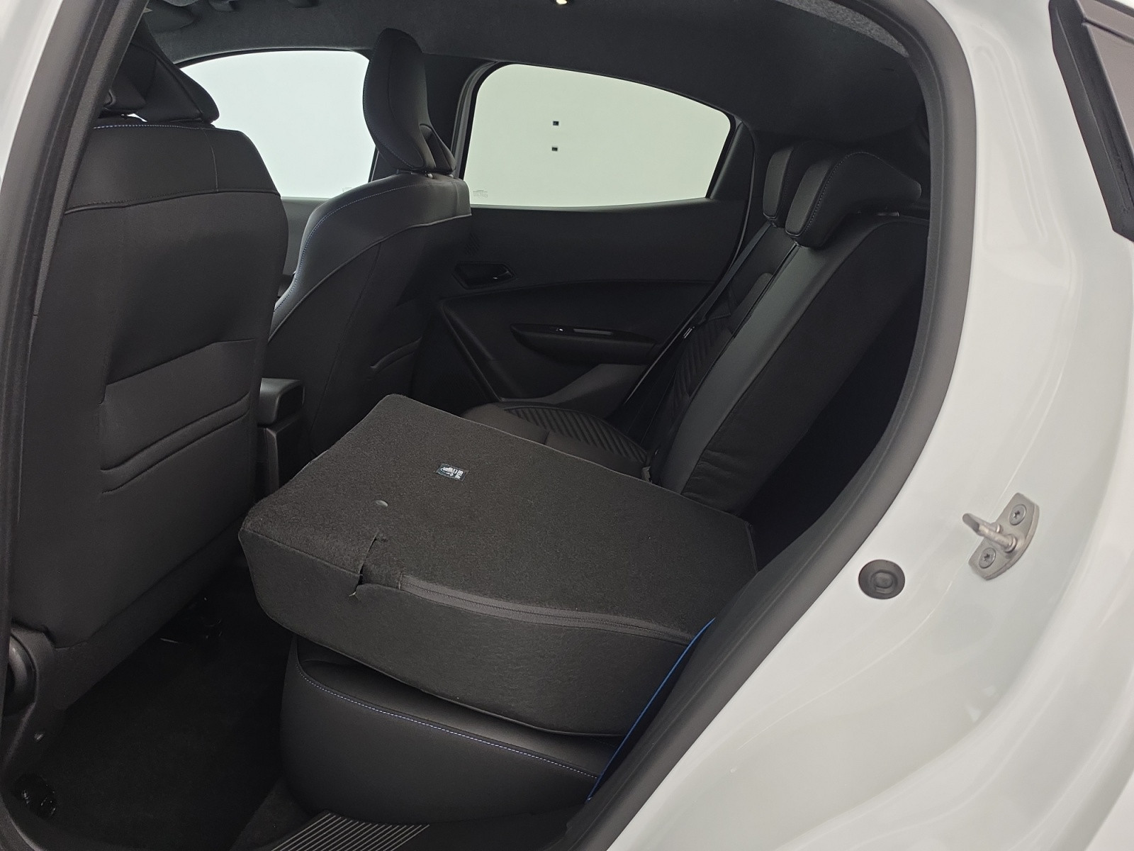 Vente en ligne Renault Clio 6 Clio TCe 115 ch EDC au prix de 24 990 €