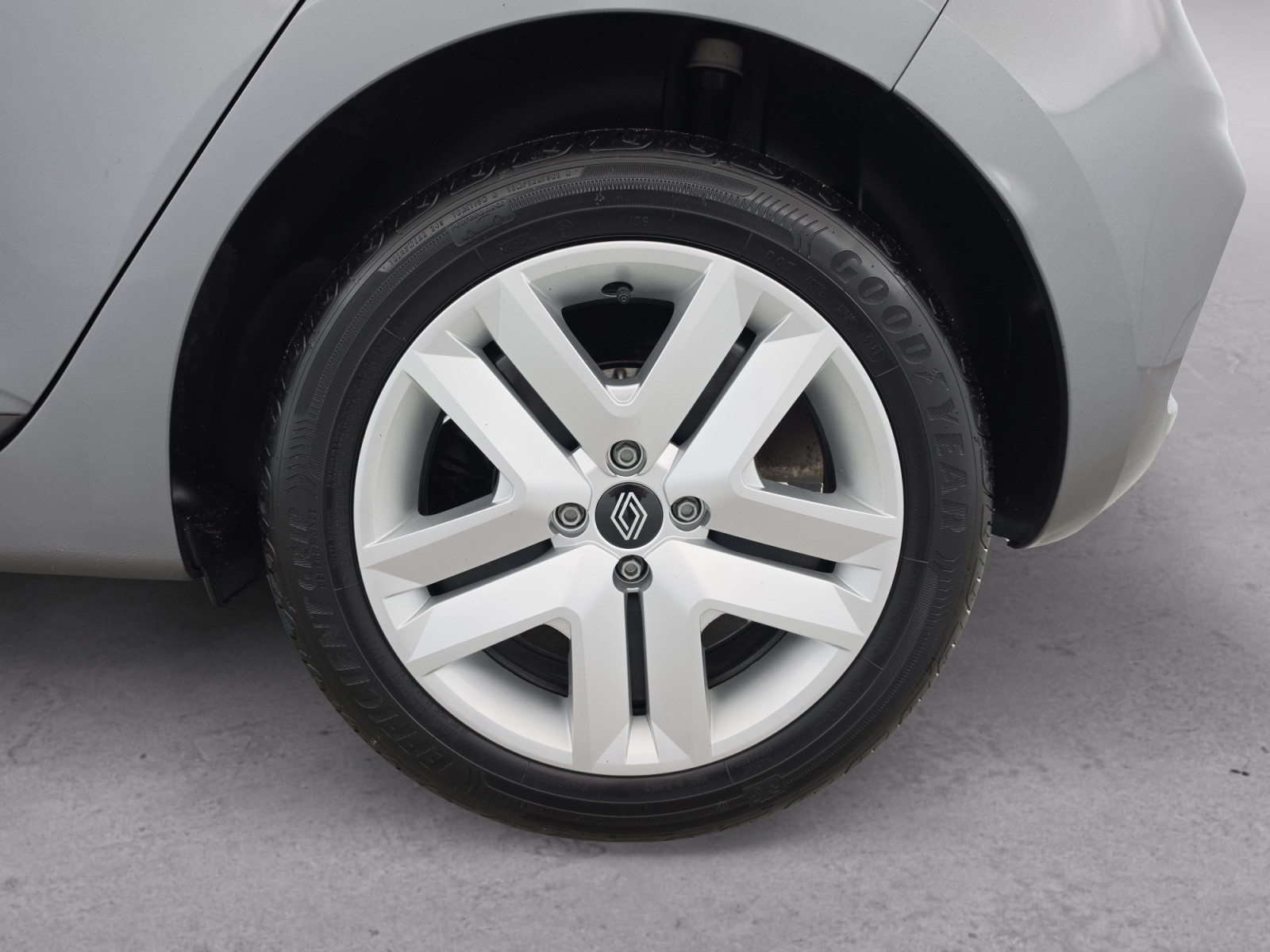 Vente en ligne Renault Clio 5 Clio TCe 90 au prix de 14 600 €