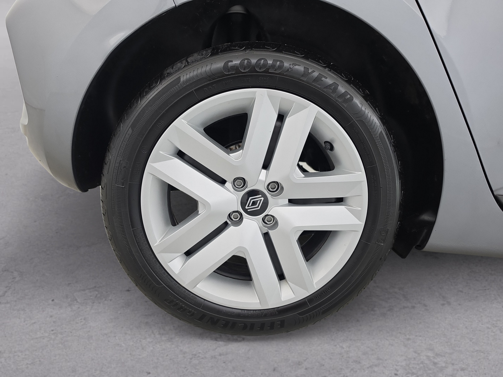 Vente en ligne Renault Clio 5 Clio TCe 90 au prix de 14 600 €