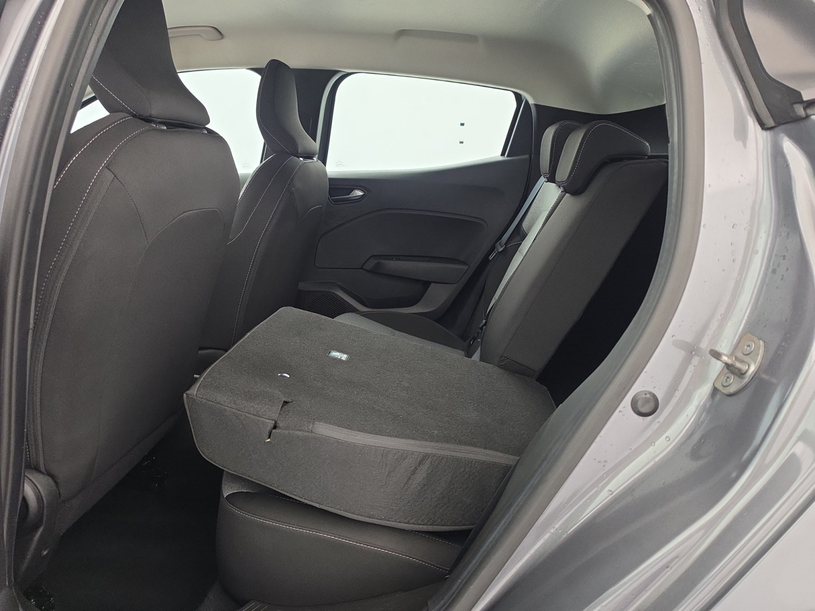 Vente en ligne Renault Clio 5 Clio TCe 90 au prix de 15 290 €