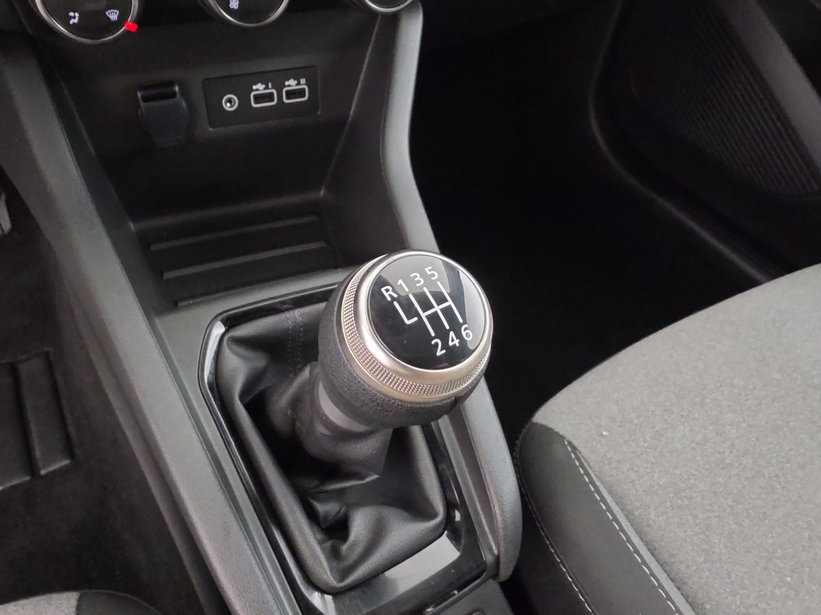 Vente en ligne Renault Clio 5 Clio TCe 90 au prix de 15 290 €