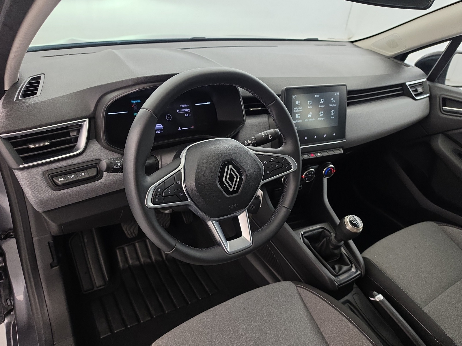 Vente en ligne Renault Clio 5 Clio TCe 90 au prix de 15 290 €