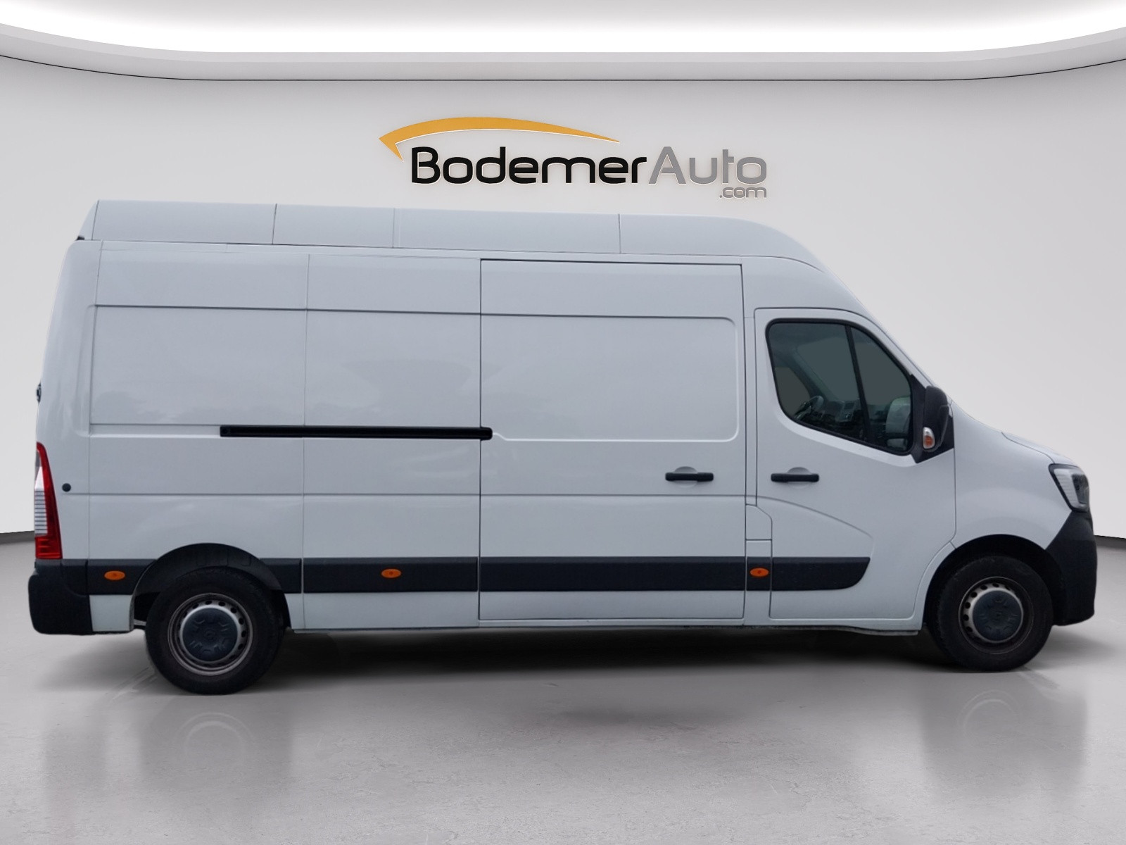 Vente en ligne Renault Master Fourgon MASTER FGN TRAC F3500 L3H3 BLUE DCI 135 au prix de 24 490 €