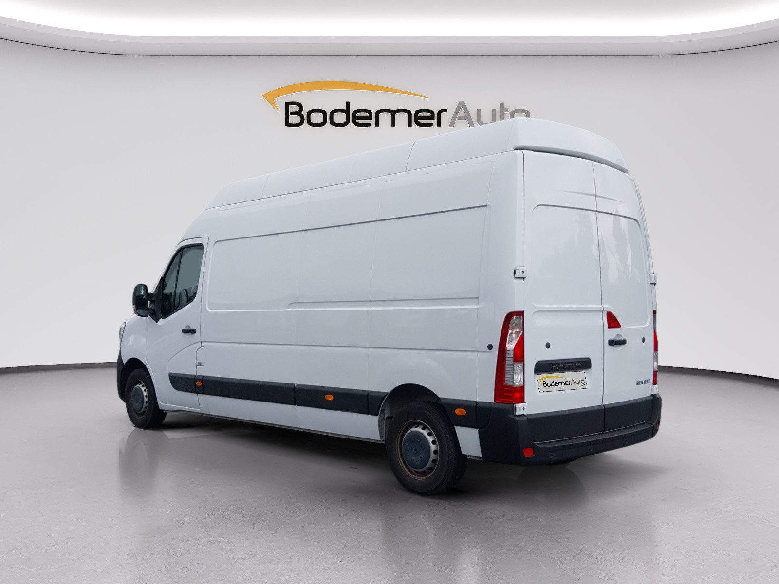 Vente en ligne Renault Master Fourgon MASTER FGN TRAC F3500 L3H3 BLUE DCI 135 au prix de 24 490 €