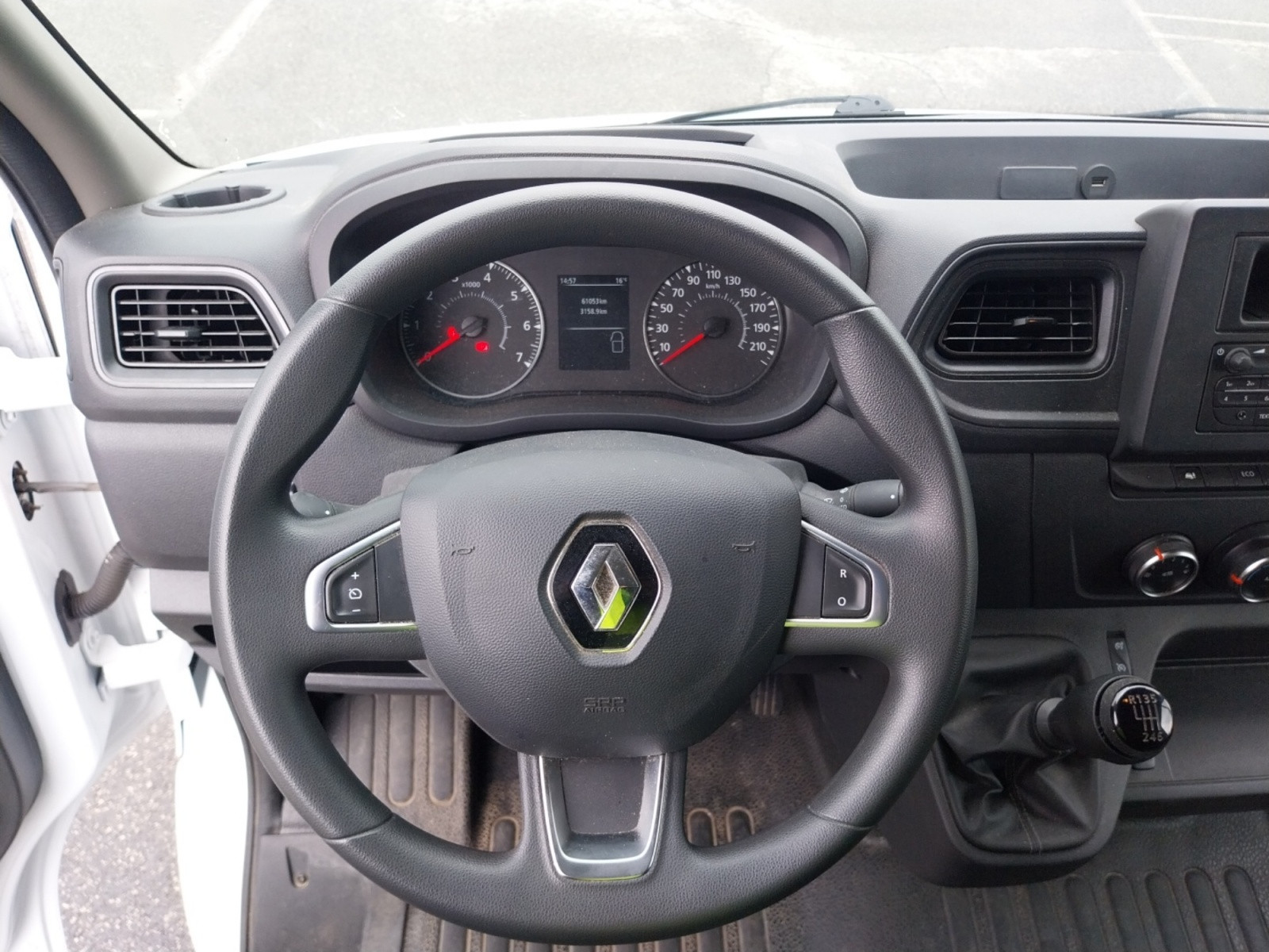 Vente en ligne Renault Master Fourgon MASTER FGN TRAC F3500 L3H3 BLUE DCI 135 au prix de 24 490 €