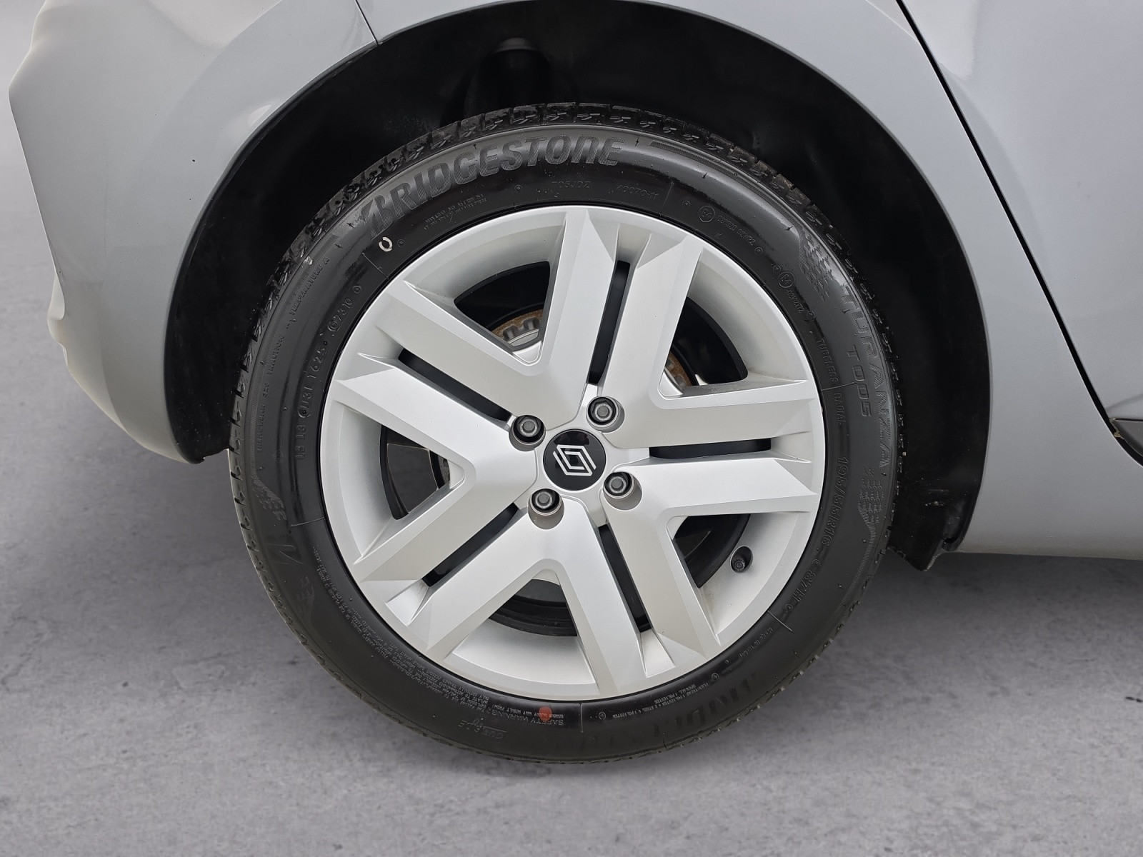 Vente en ligne Renault Clio 5 Clio Blue dCi 100 ch GSR2 au prix de 16 690 €