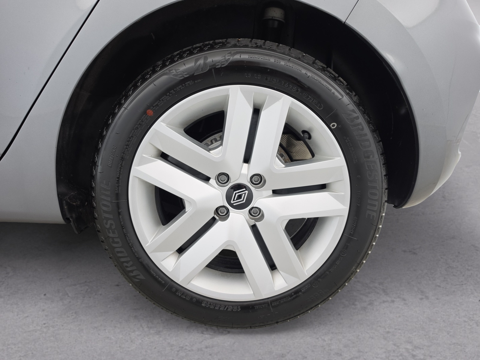 Vente en ligne Renault Clio 5 Clio Blue dCi 100 ch GSR2 au prix de 16 690 €