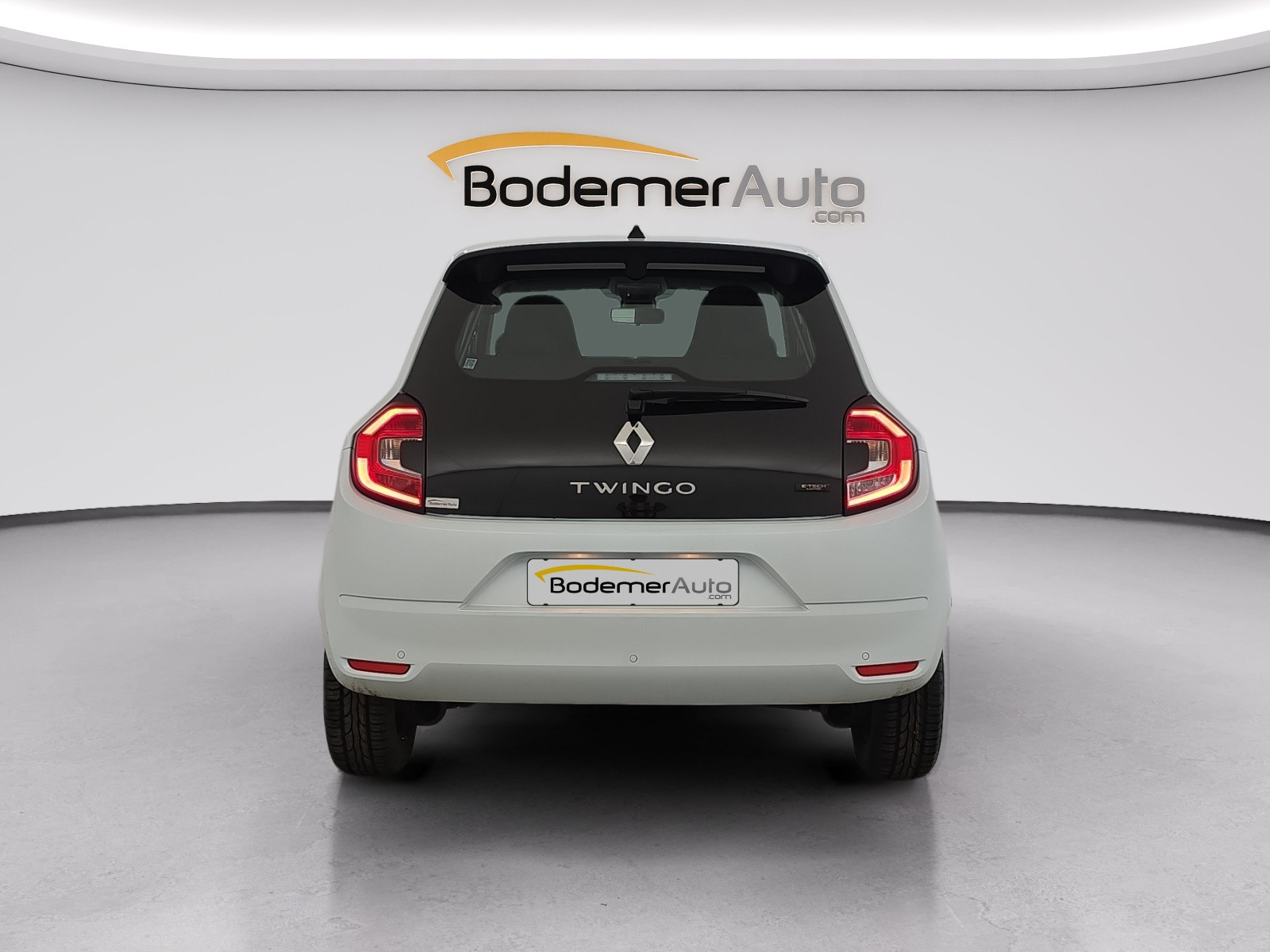Vente en ligne Renault Twingo Electrique Twingo III E-Tech au prix de 13 990 €