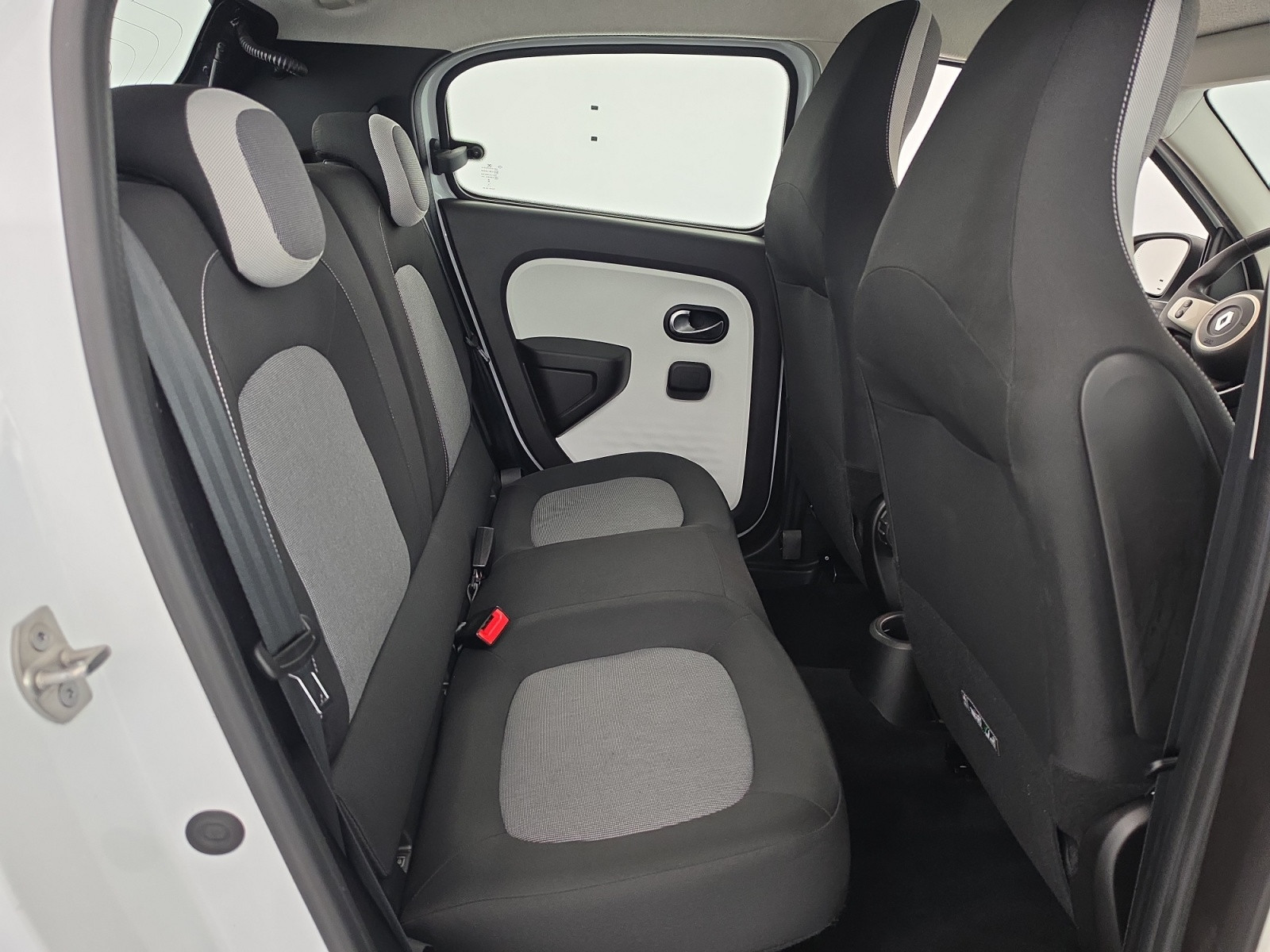 Vente en ligne Renault Twingo Electrique Twingo III E-Tech au prix de 12 990 €