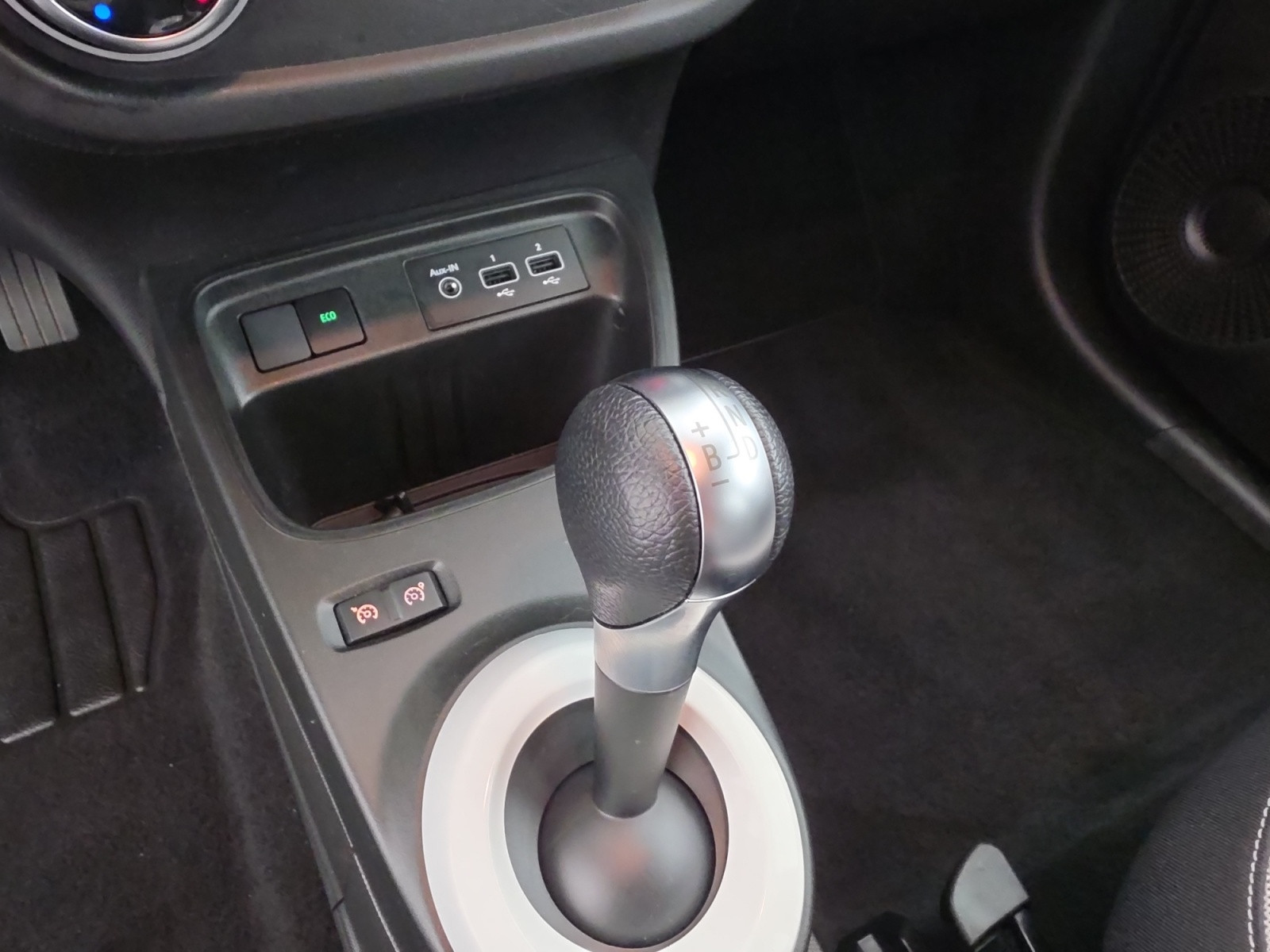 Vente en ligne Renault Twingo Electrique Twingo III E-Tech au prix de 12 990 €