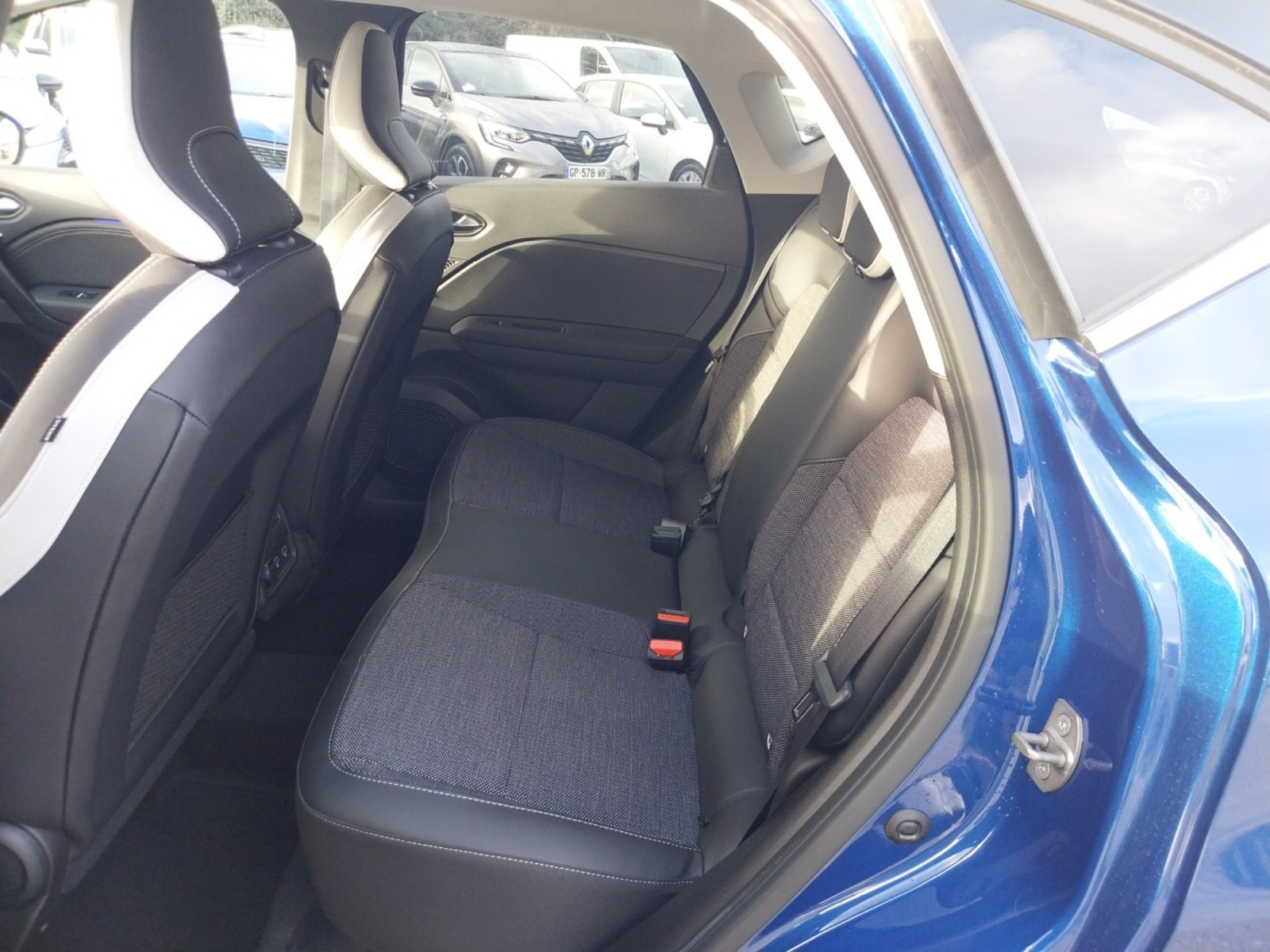 Vente en ligne Renault Captur  mild hybrid 140 au prix de 18 990 €