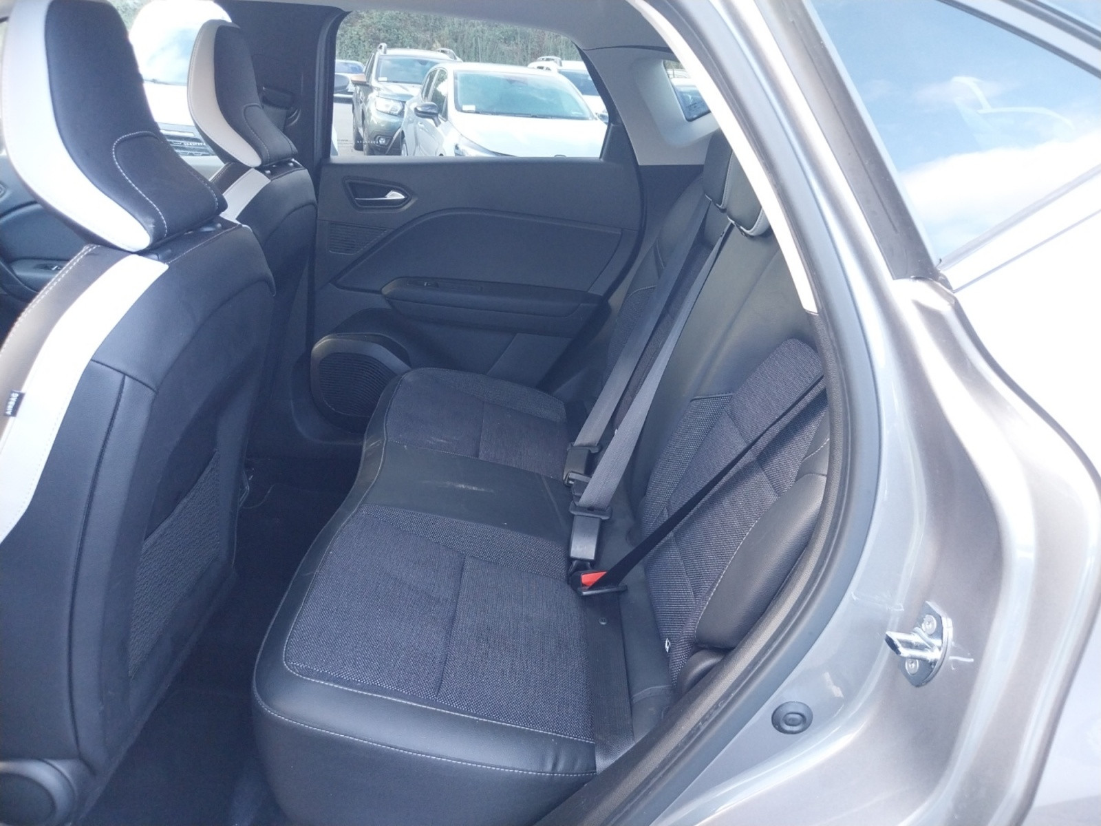 Vente en ligne Renault Captur  E-Tech 145 - 21 au prix de 17 990 €
