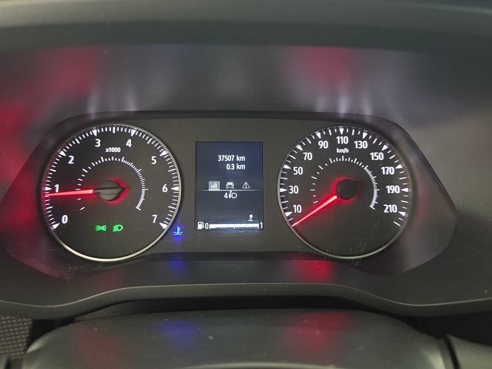 Vente en ligne Renault Trafic 3 Fourgon TRAFIC FGN L1H1 3000 KG BLUE DCI 130 au prix de 22 890 €
