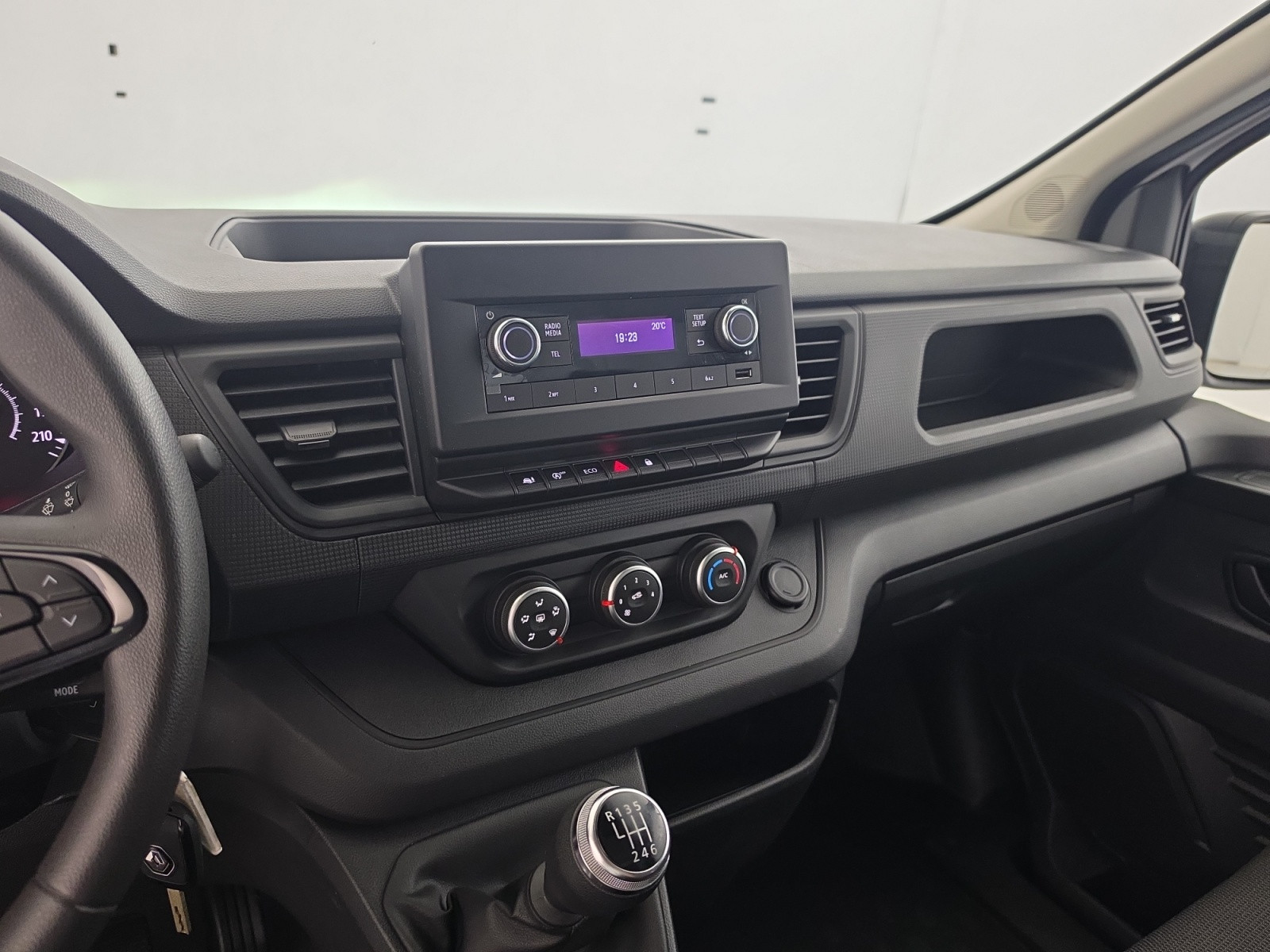 Vente en ligne Renault Trafic 3 Fourgon TRAFIC FGN L1H1 3000 KG BLUE DCI 130 au prix de 22 890 €