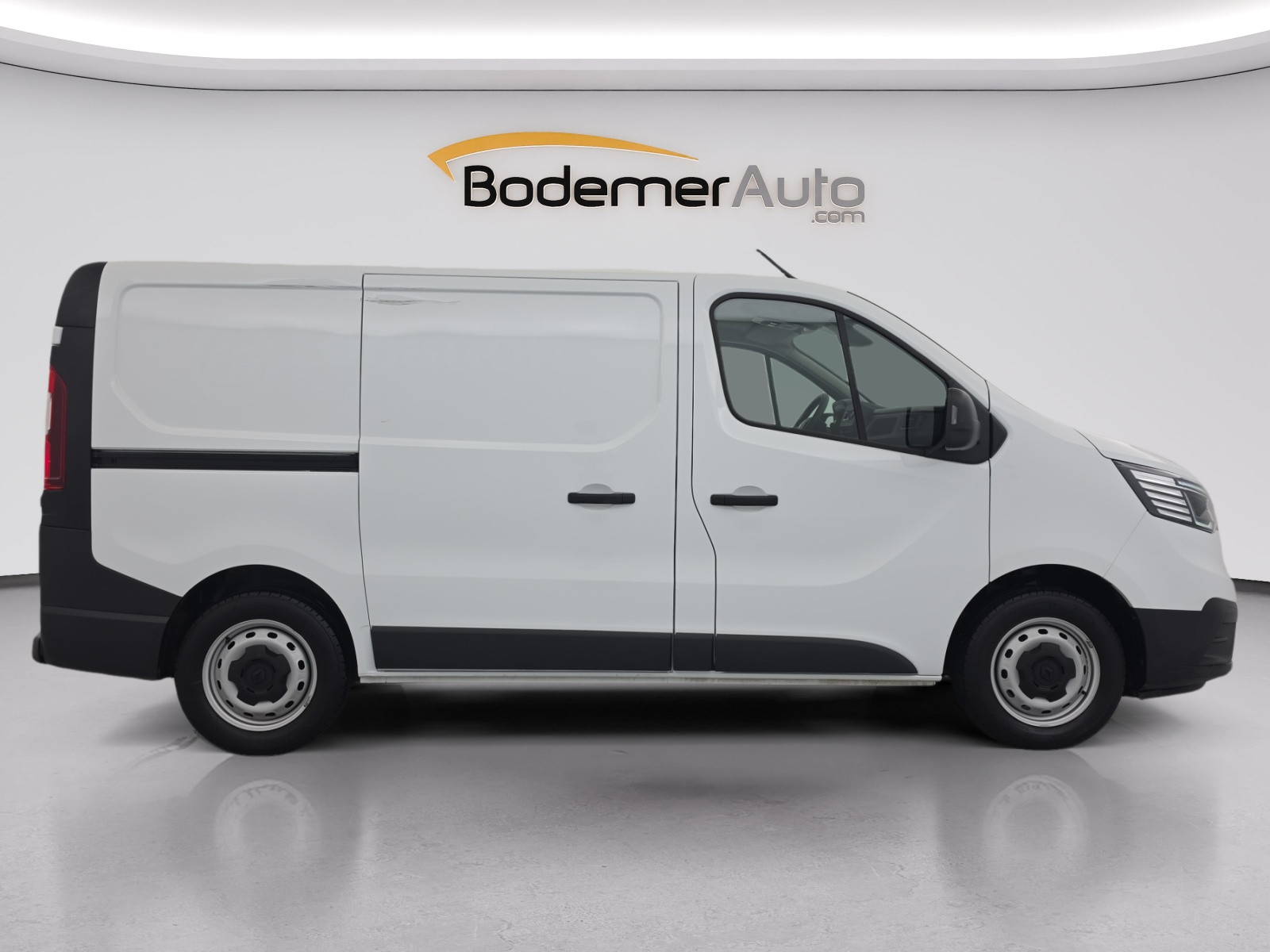 Vente en ligne Renault Trafic 3 Fourgon TRAFIC FGN L1H1 3000 KG BLUE DCI 130 au prix de 22 890 €