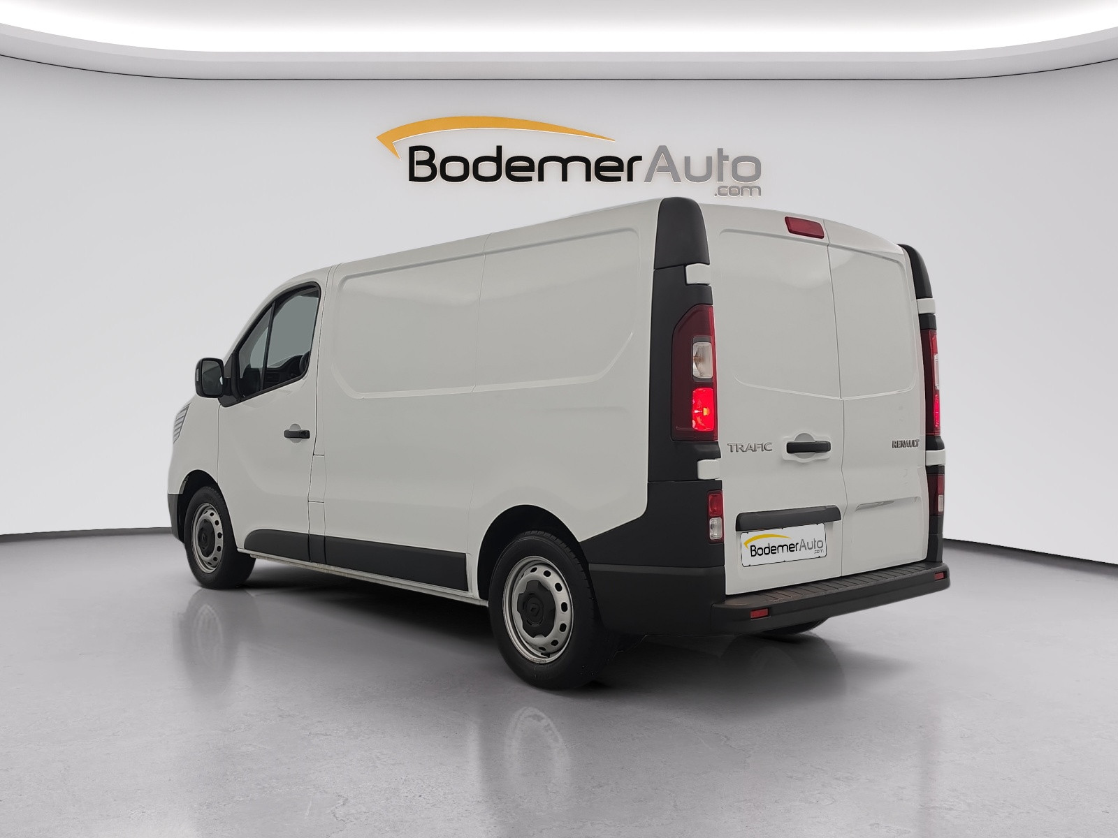 Vente en ligne Renault Trafic 3 Fourgon TRAFIC FGN L1H1 3000 KG BLUE DCI 130 au prix de 22 890 €