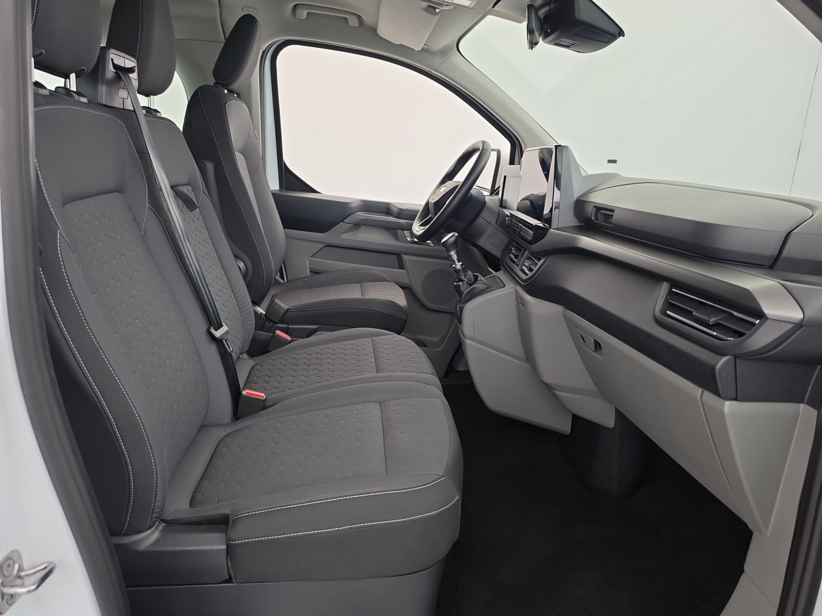 Vente en ligne Ford Tourneo Custom  320 L2H1 2.0 EcoBlue 150 ch au prix de 32 890 €