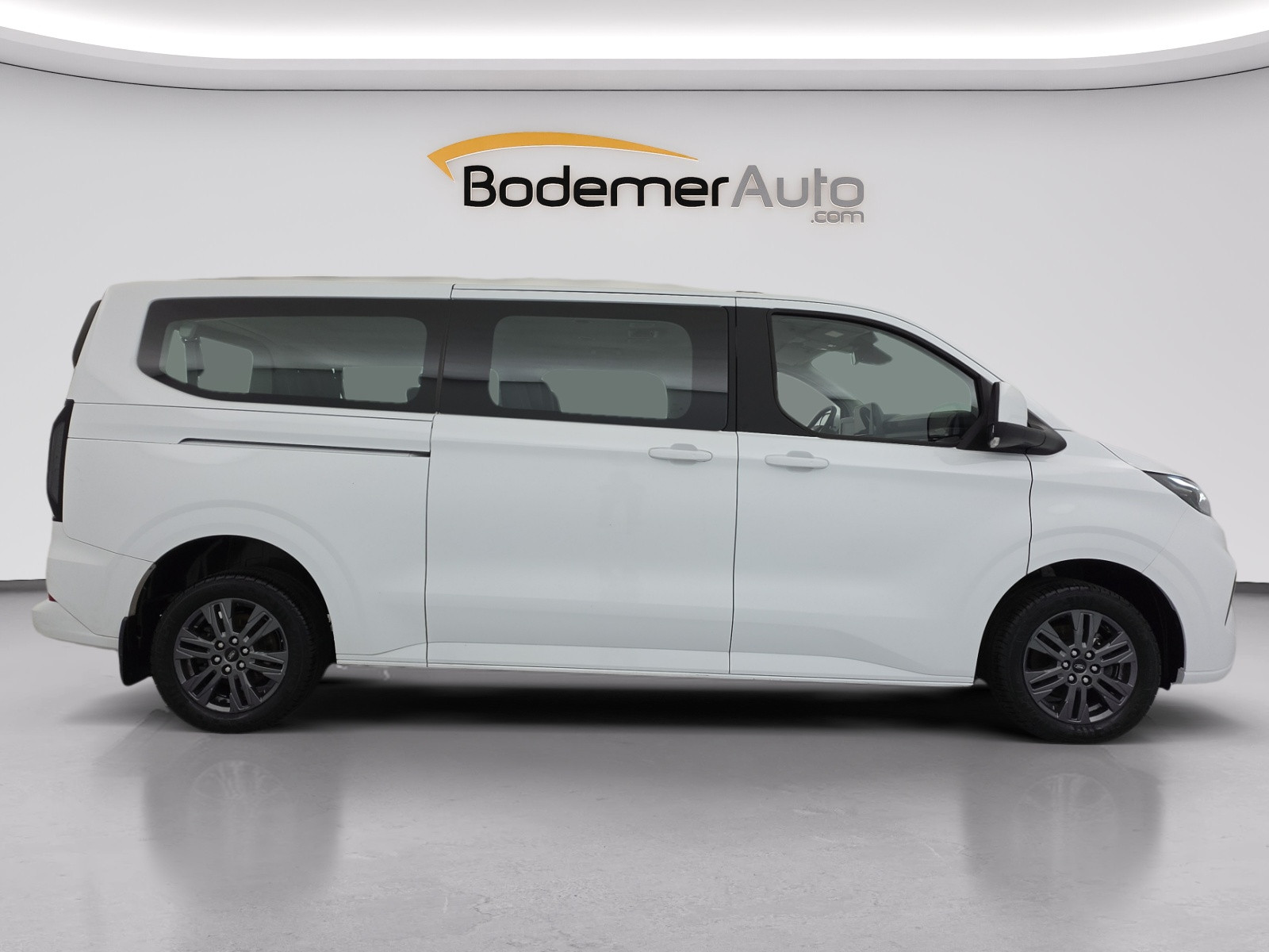 Vente en ligne Ford Tourneo Custom  320 L2H1 2.0 EcoBlue 150 ch au prix de 32 890 €