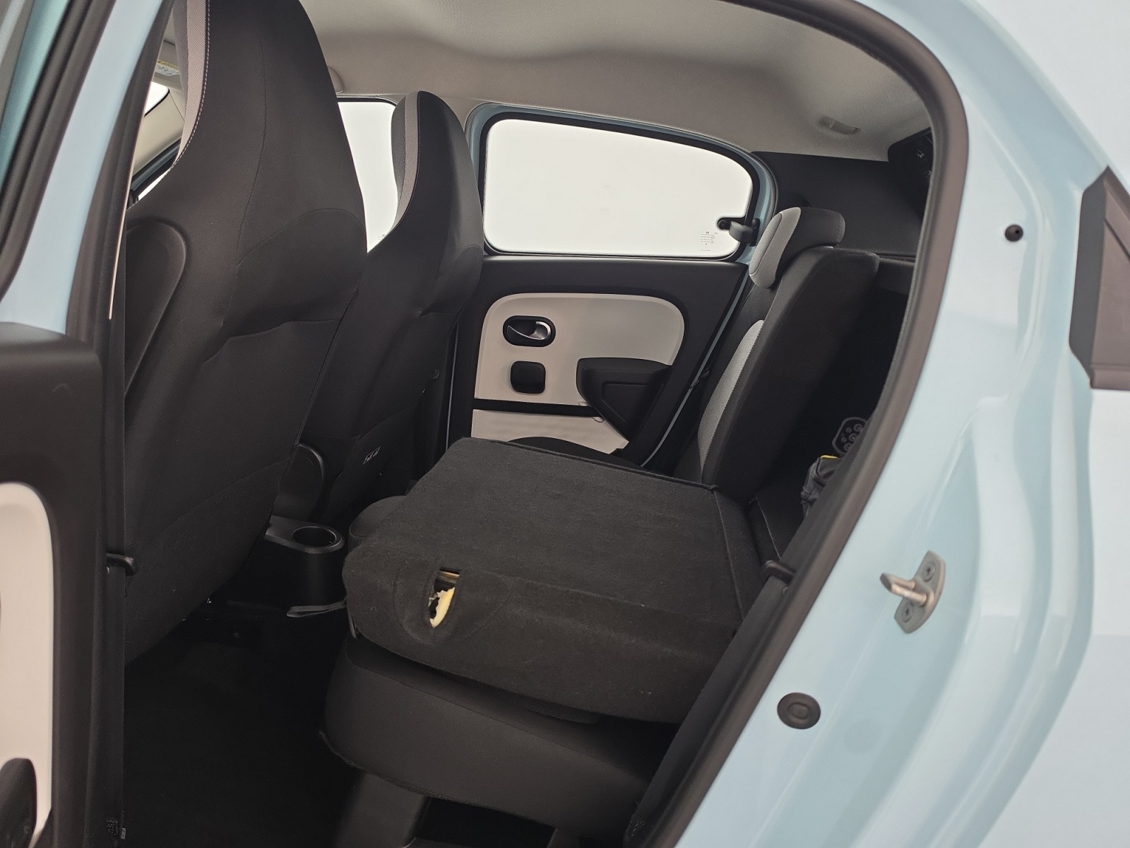 Vente en ligne Renault Twingo Electrique Twingo III E-Tech au prix de 13 990 €